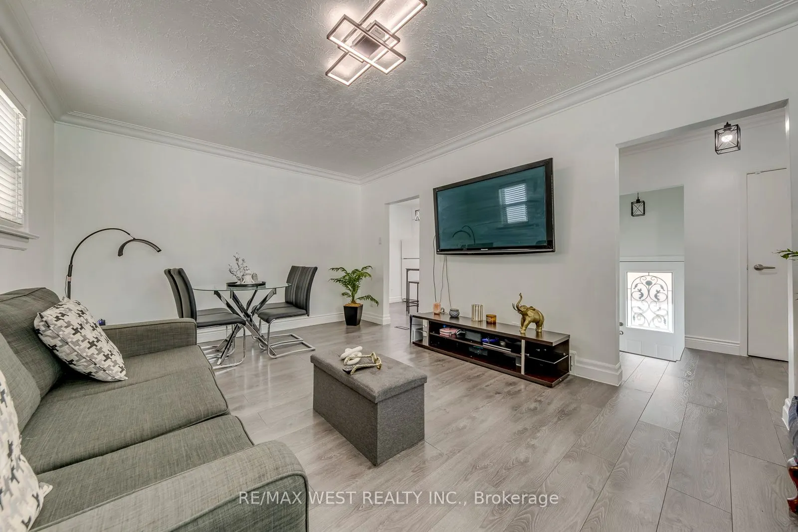 49 Montcalm Avenue