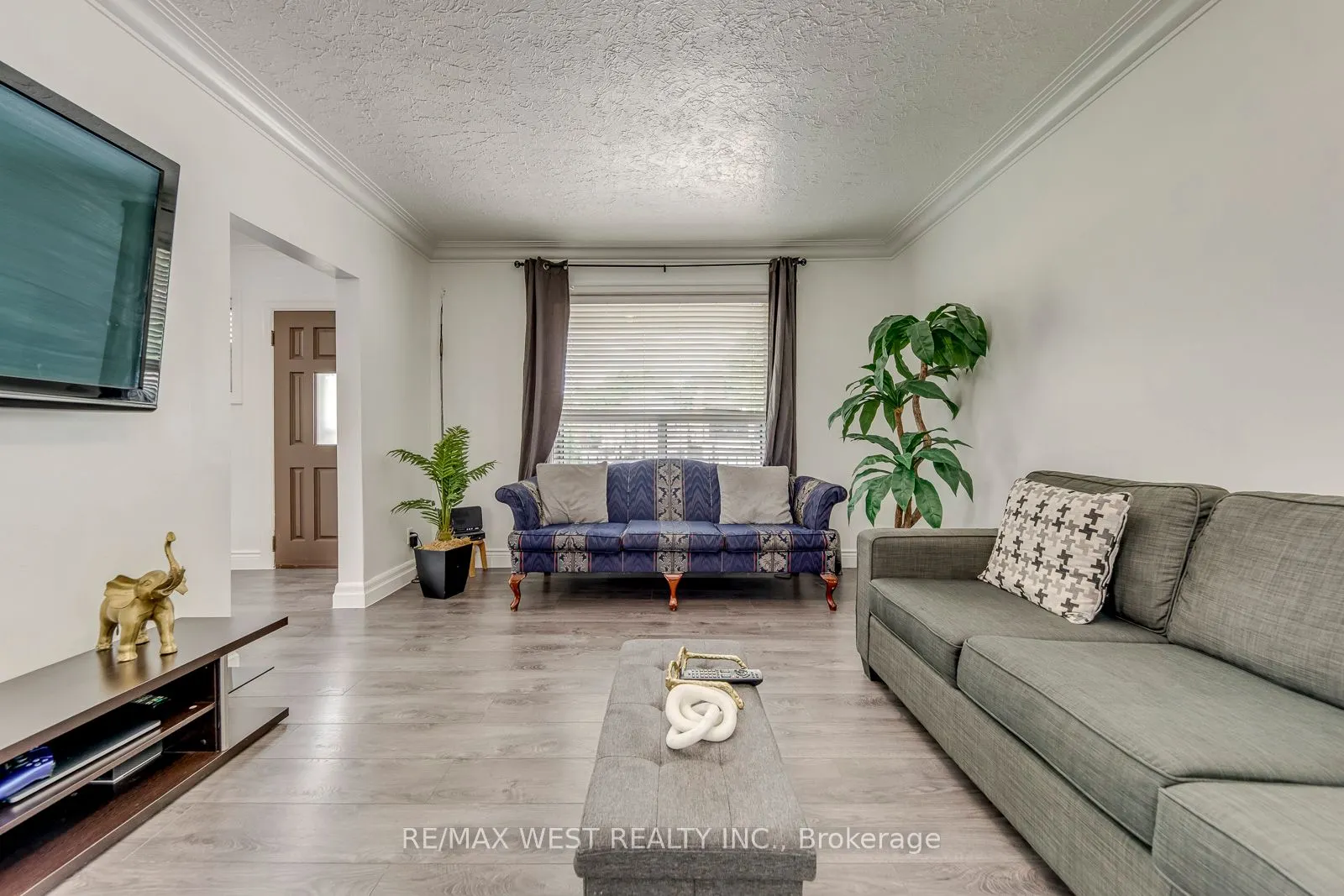 49 Montcalm Avenue
