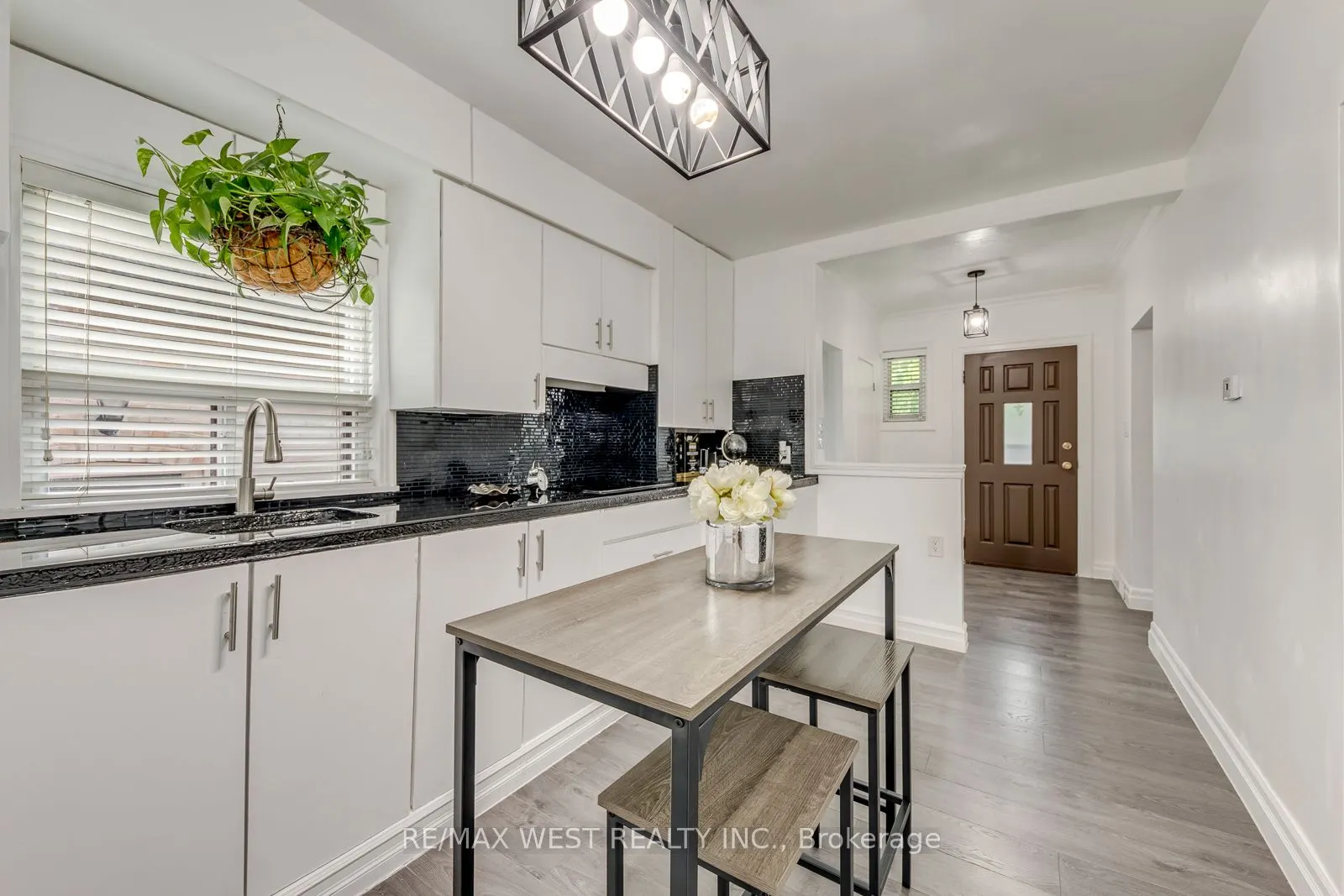 49 Montcalm Avenue