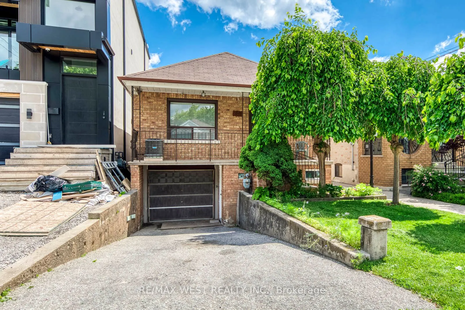 49 Montcalm Avenue