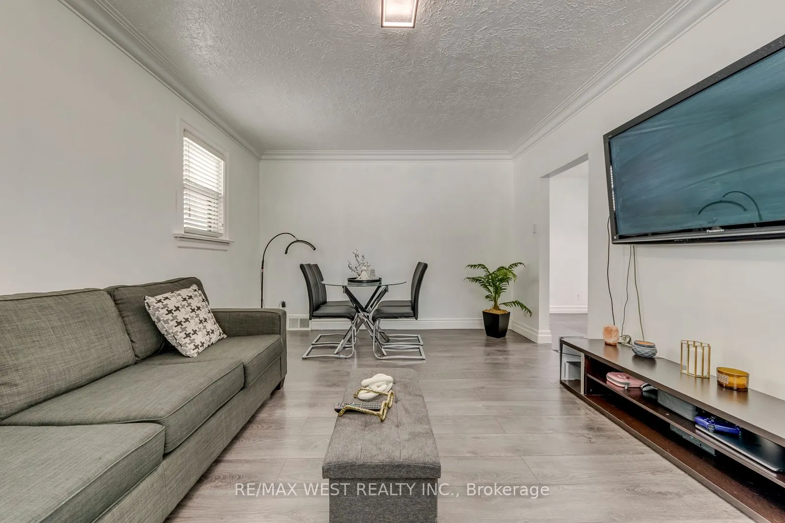 49 Montcalm Avenue