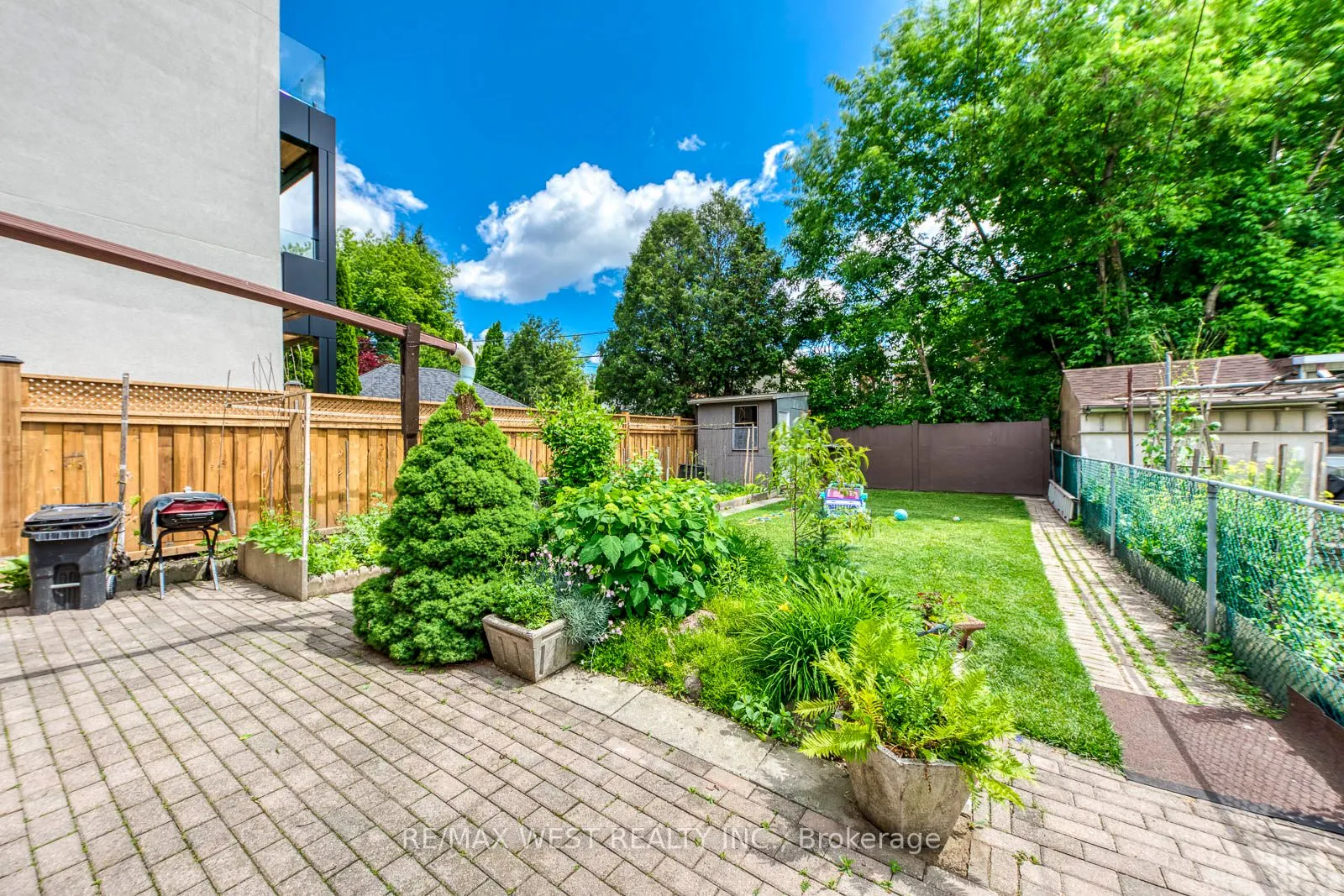 49 Montcalm Avenue