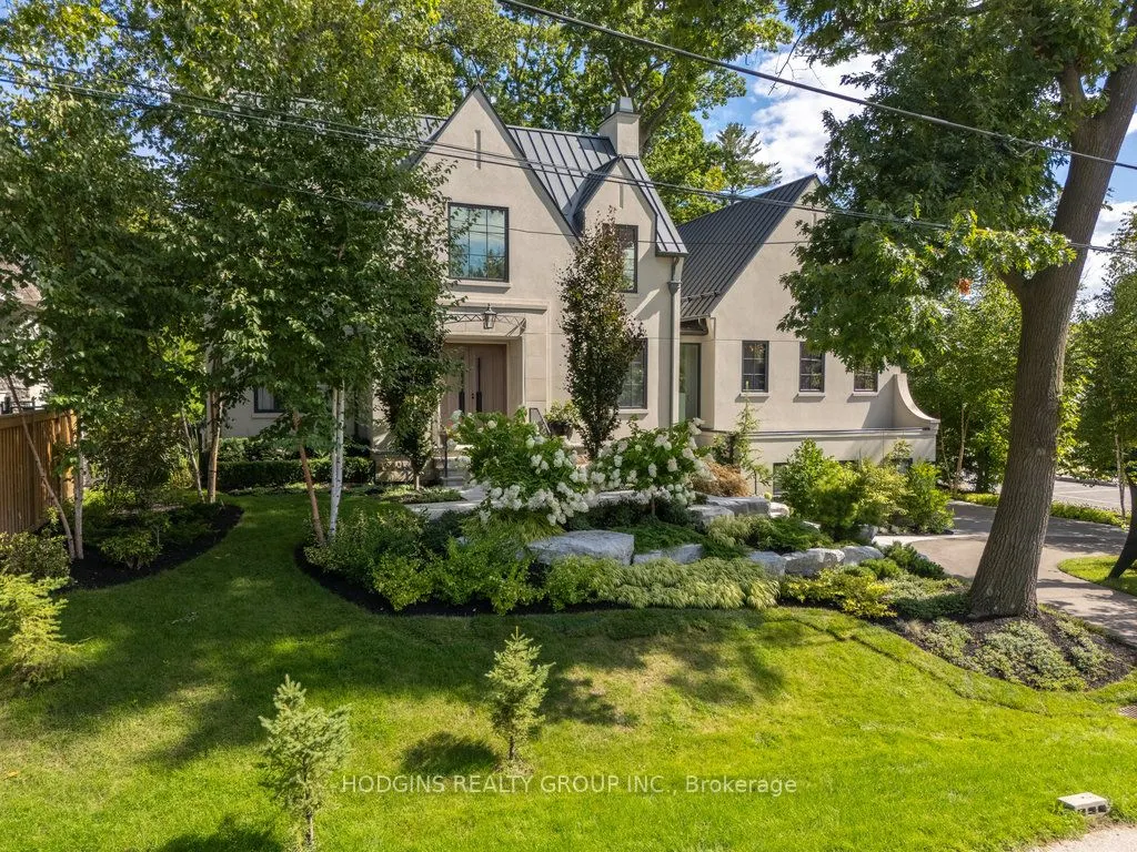 238 Mineola Road W