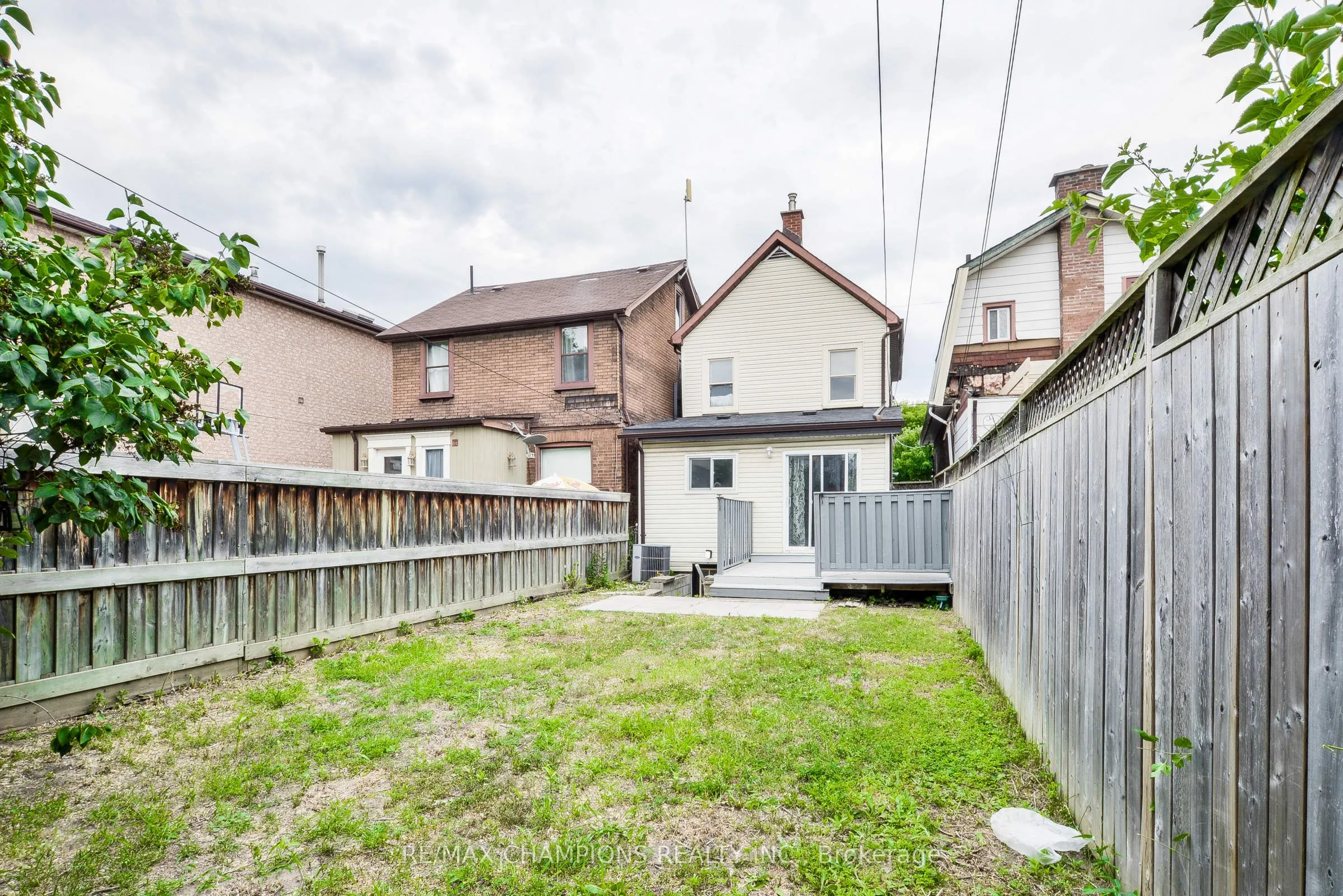 734 Willard Avenue #Main