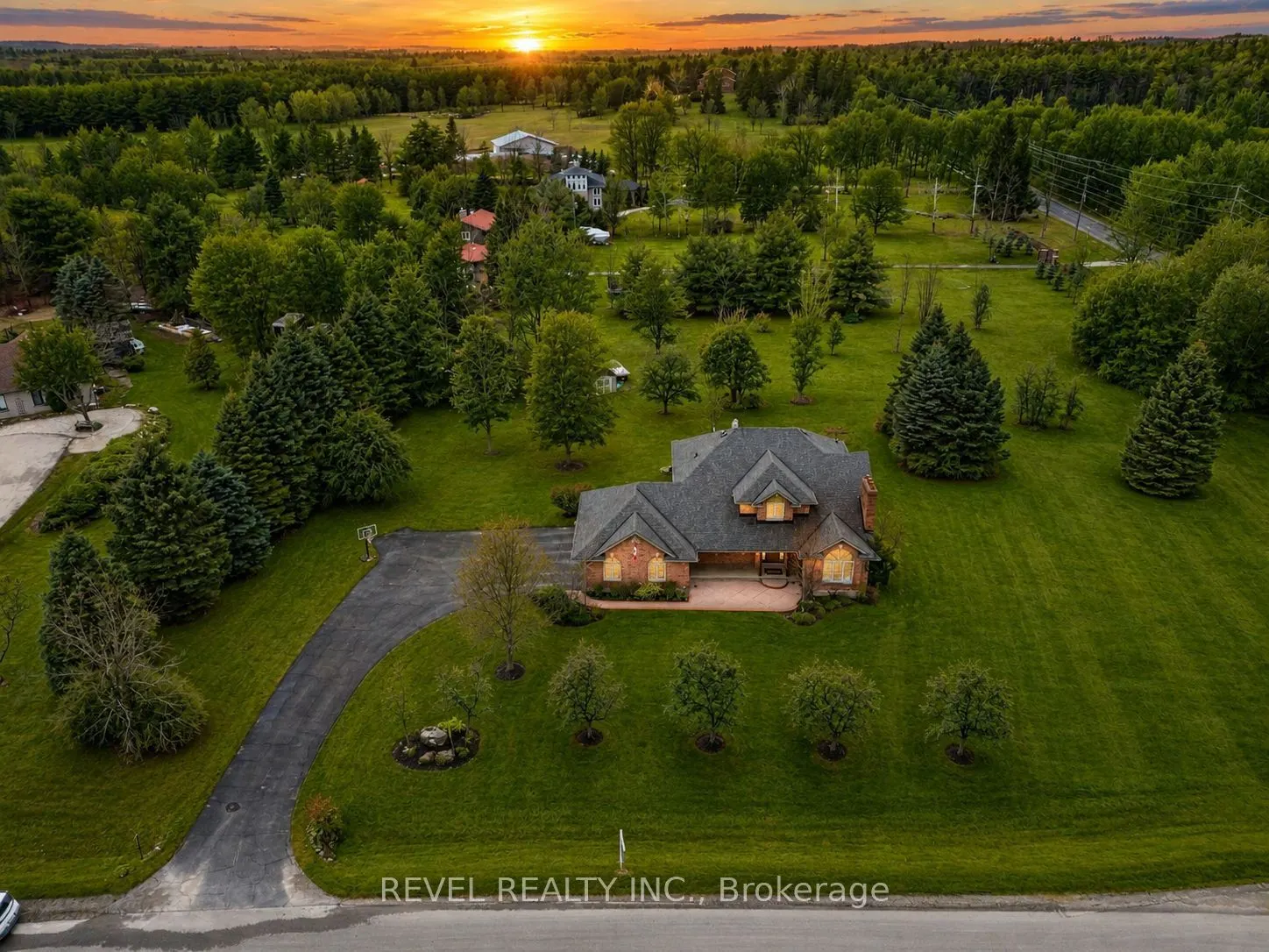 2255 Mohawk Trail