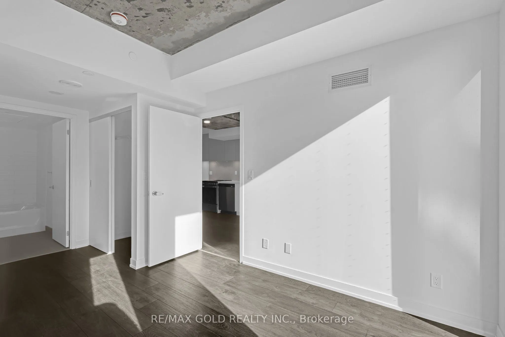 57 Brock Avenue #211