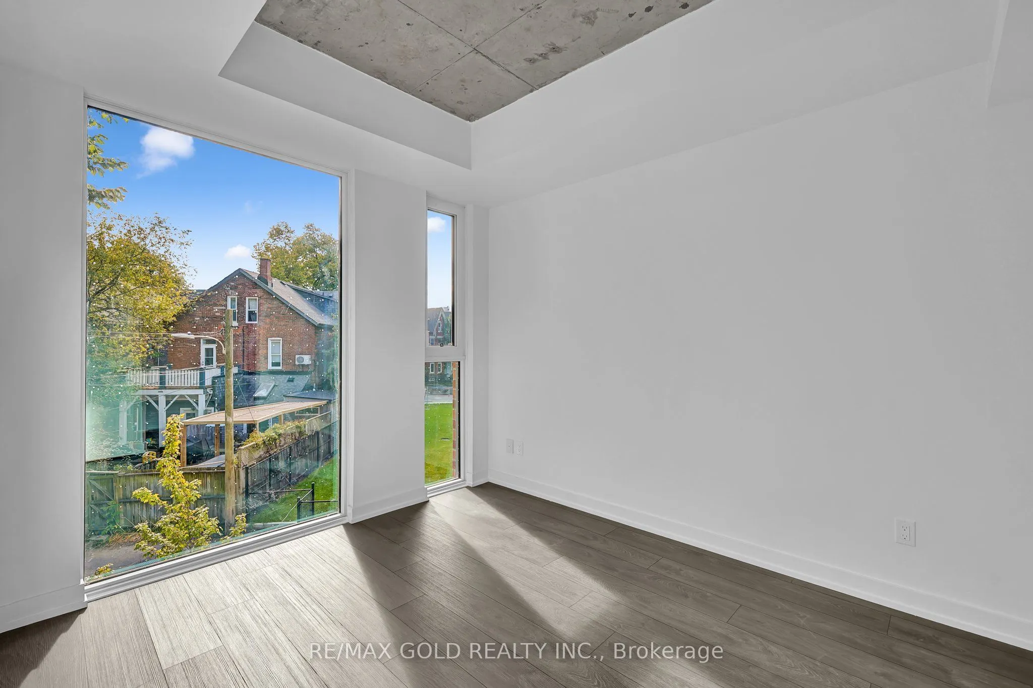 57 Brock Avenue #211