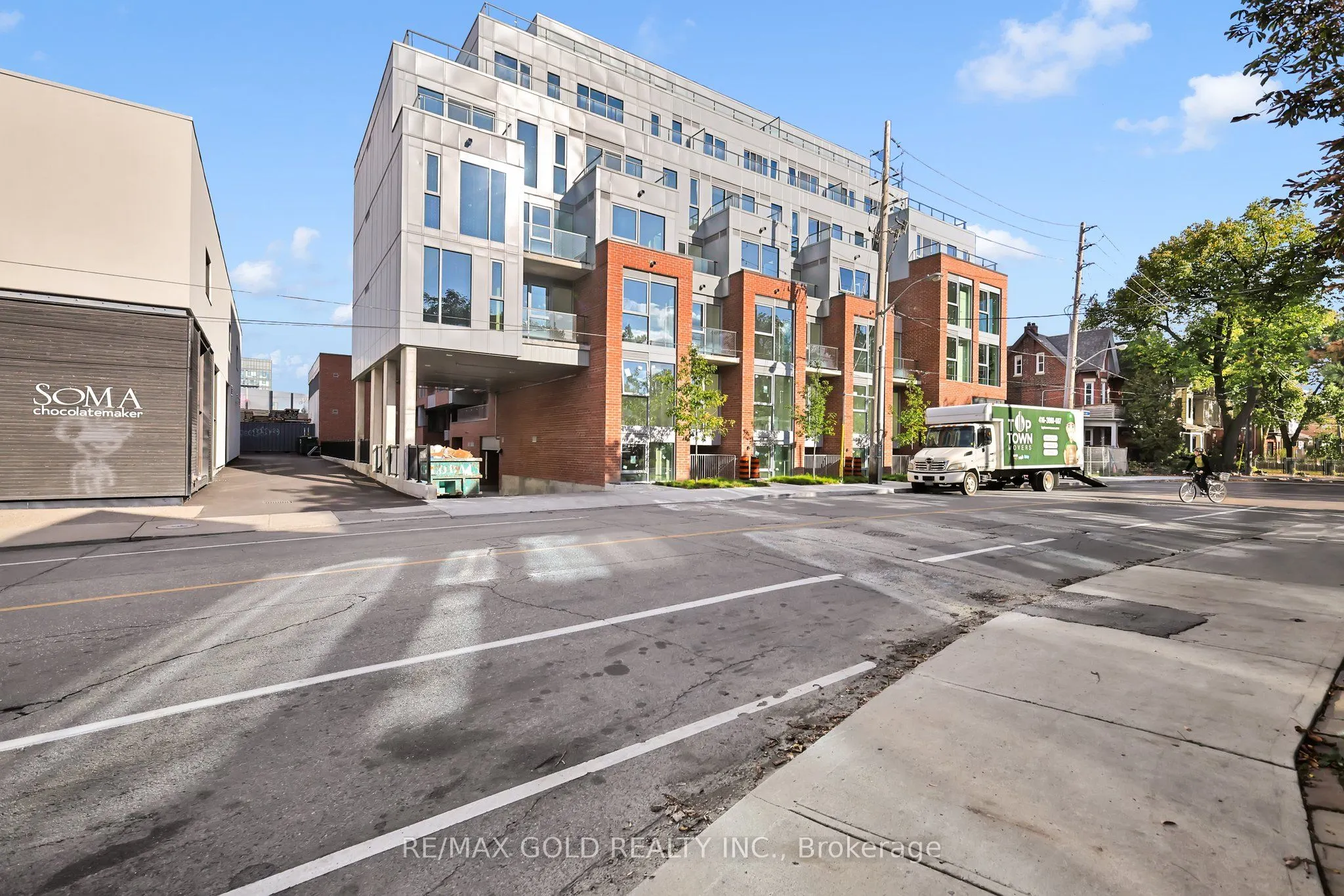 57 Brock Avenue #211