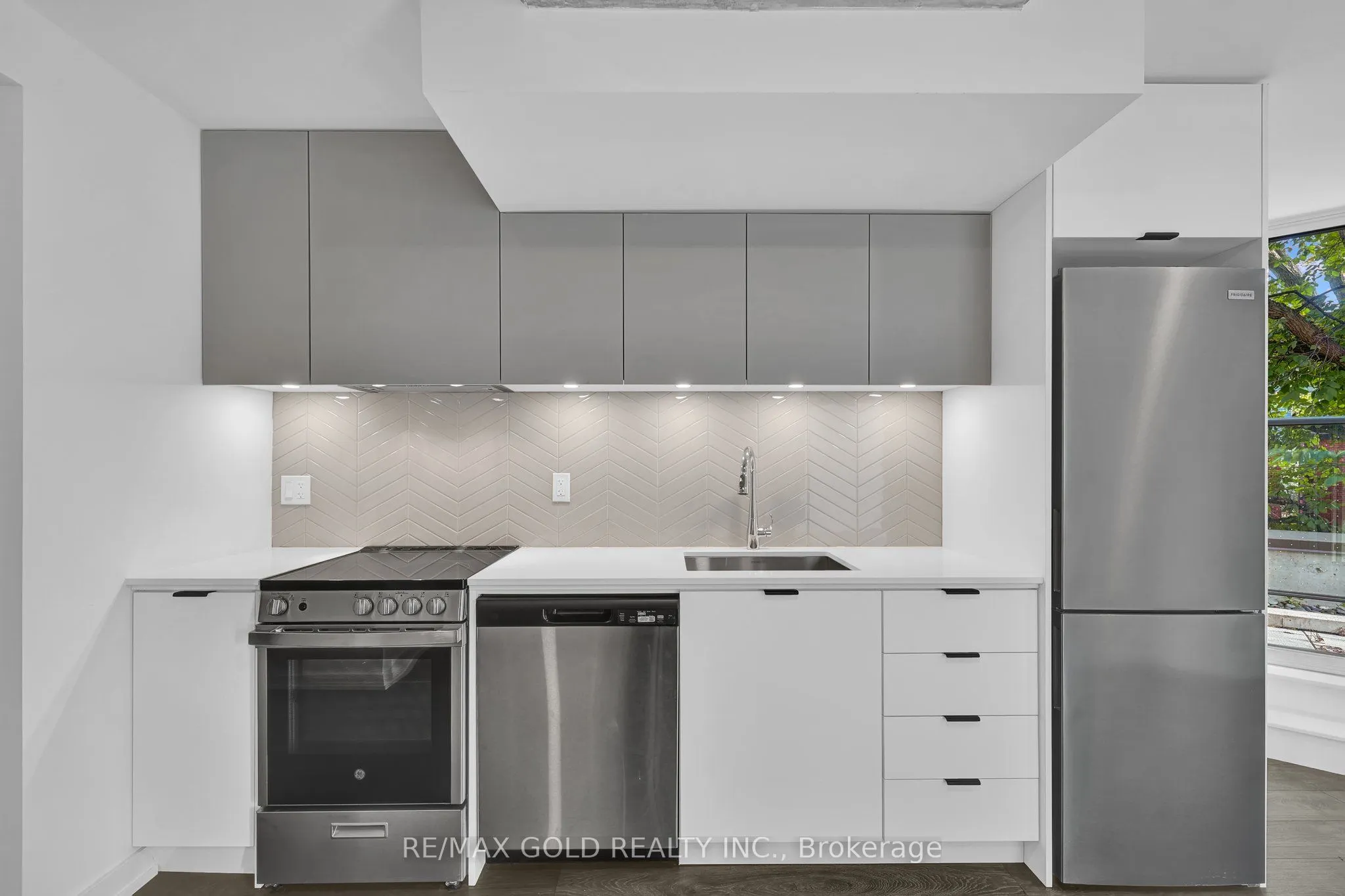 57 Brock Avenue #211