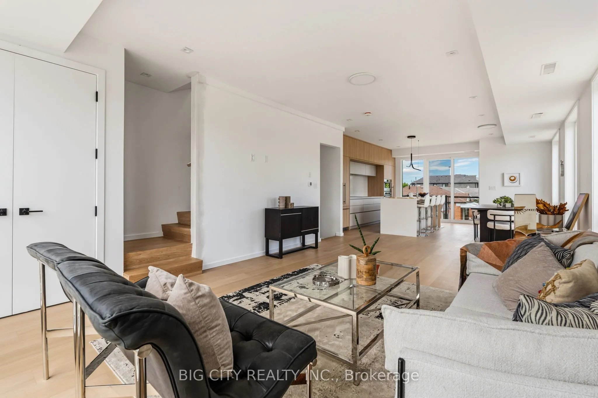 276 Lanor Avenue #3