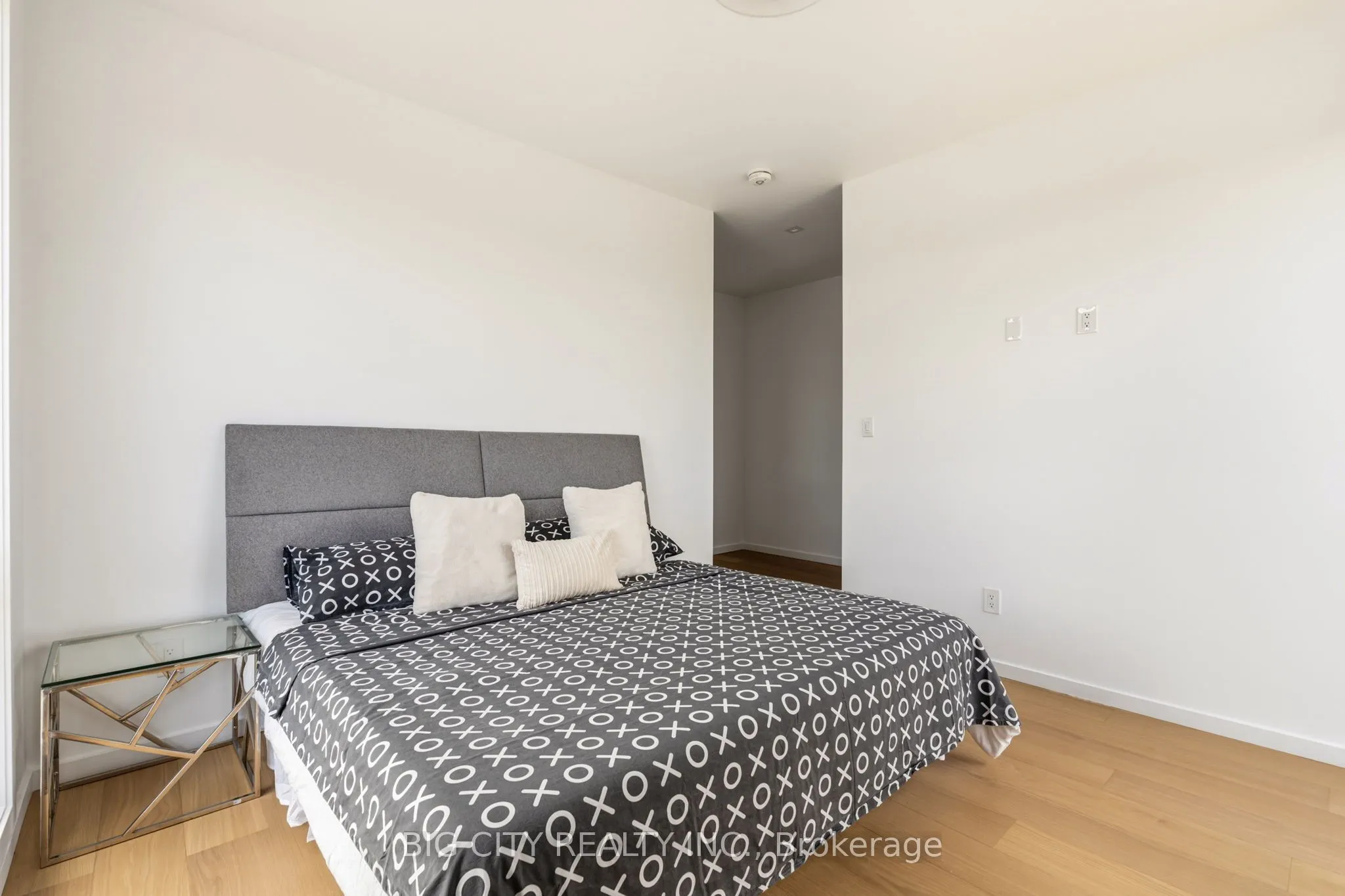 276 Lanor Avenue #3