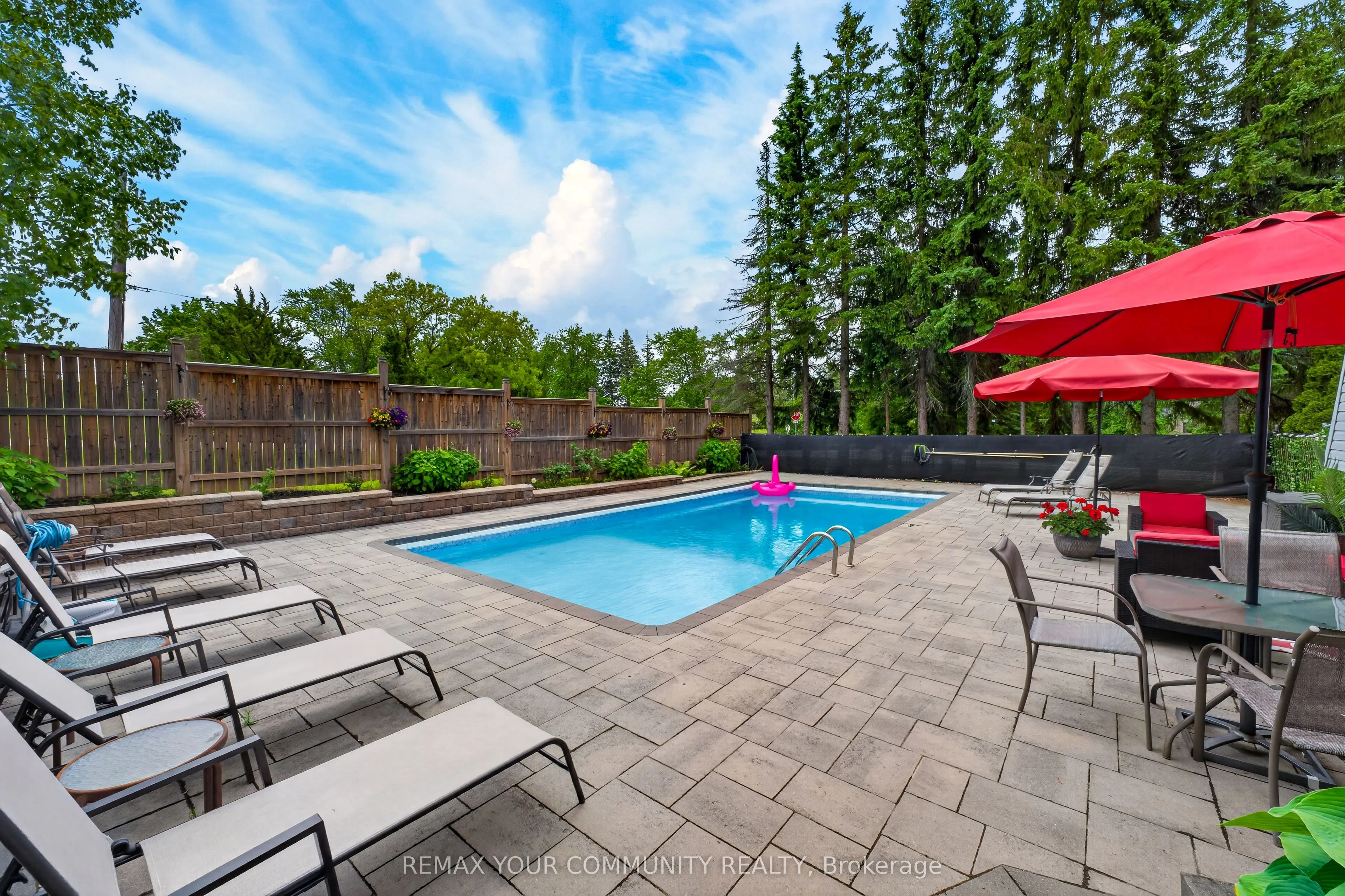 44 Pineridge Drive