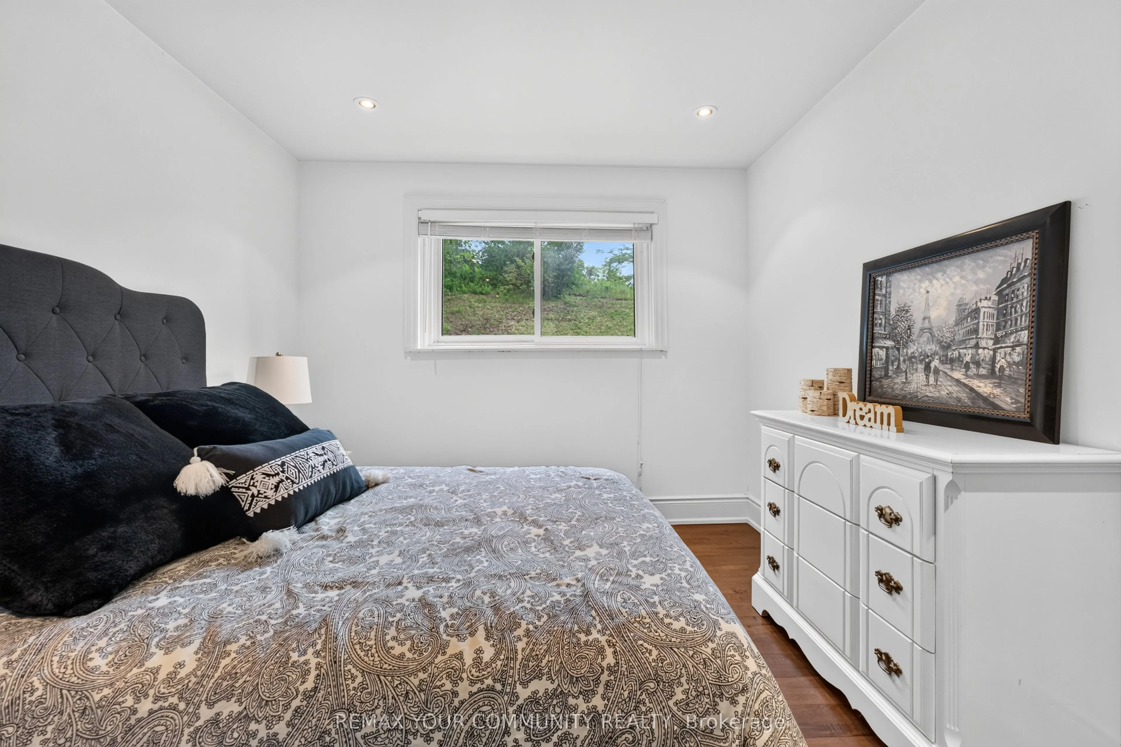 44 Pineridge Drive