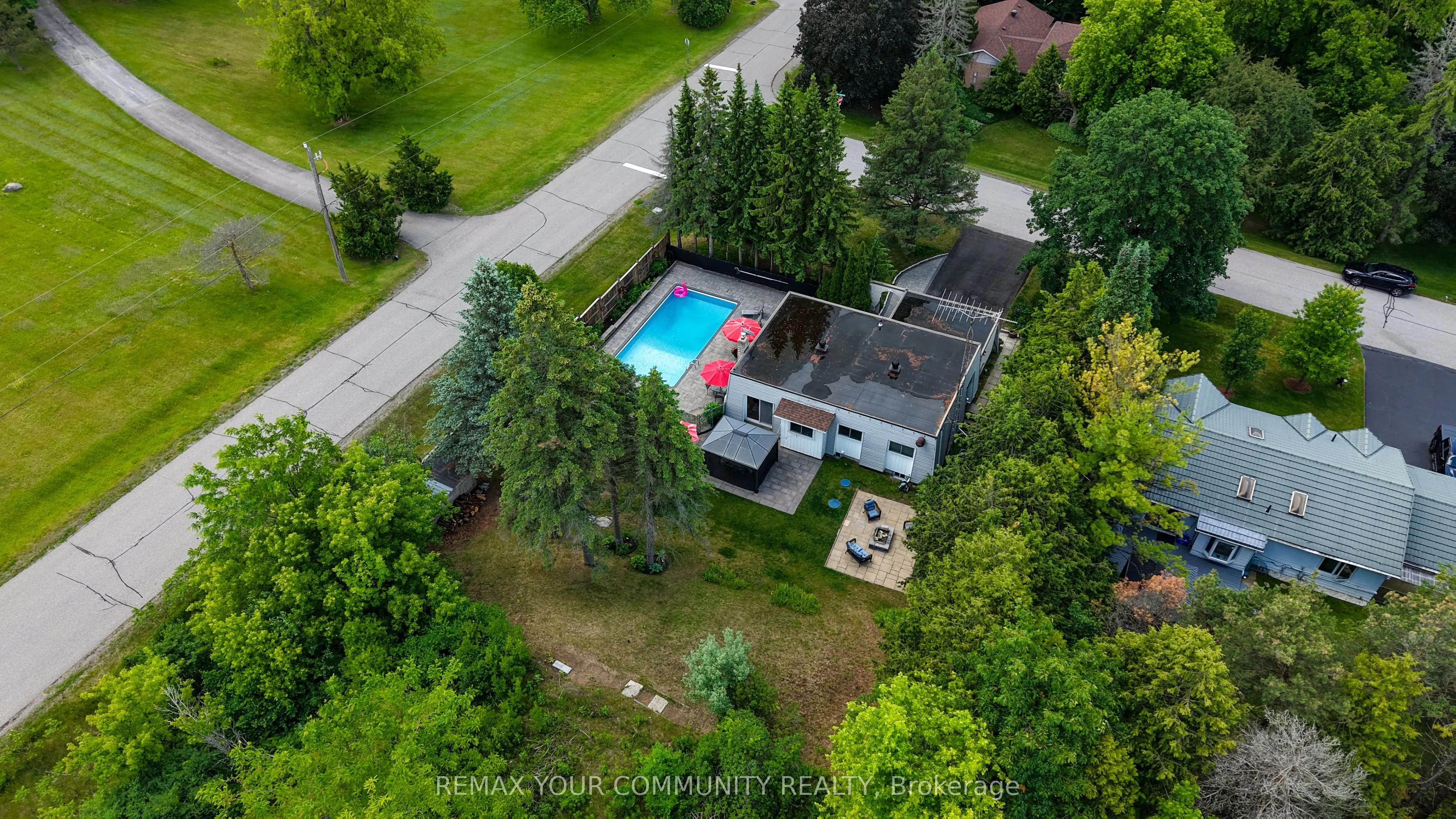 44 Pineridge Drive