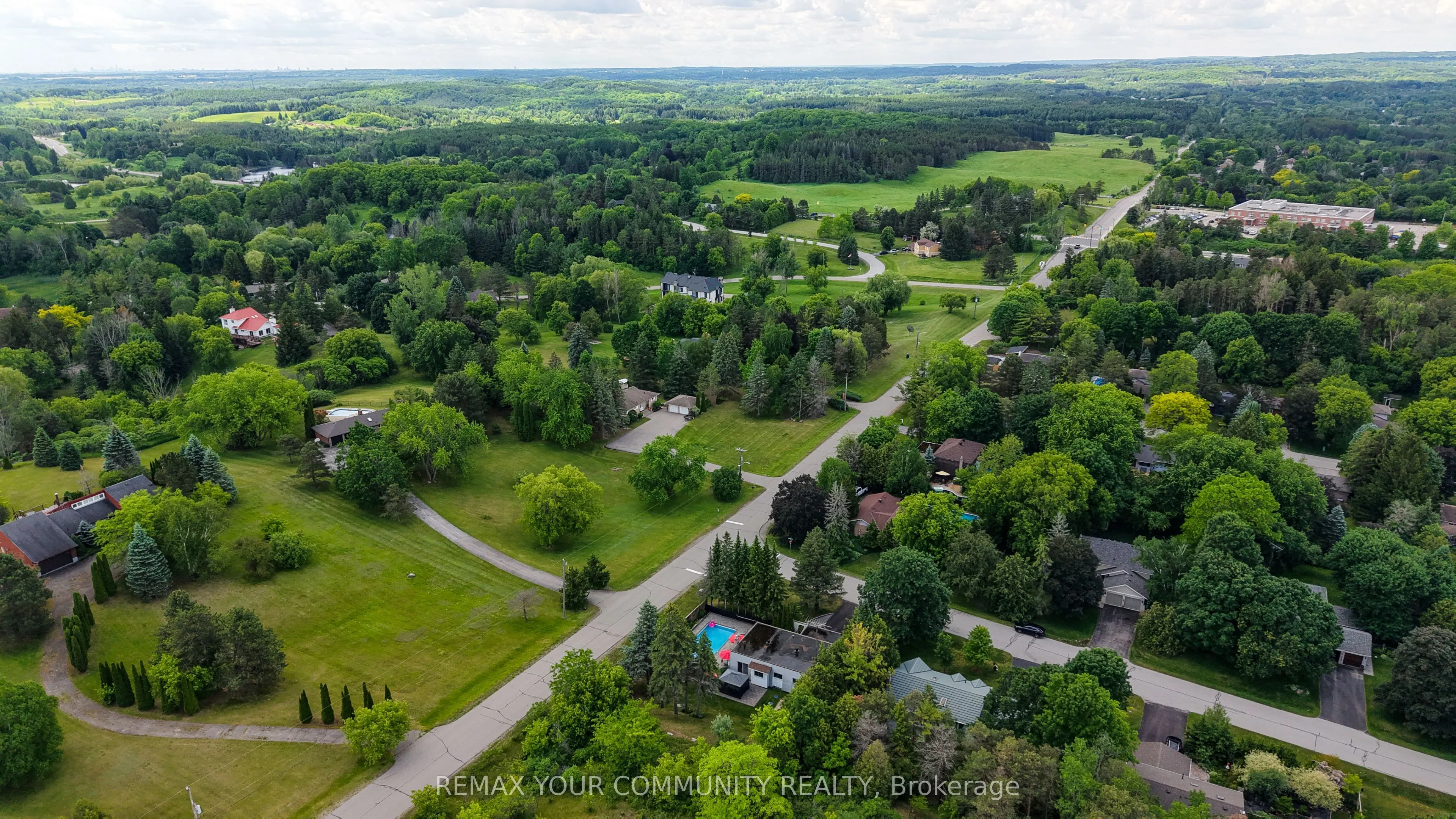 44 Pineridge Drive