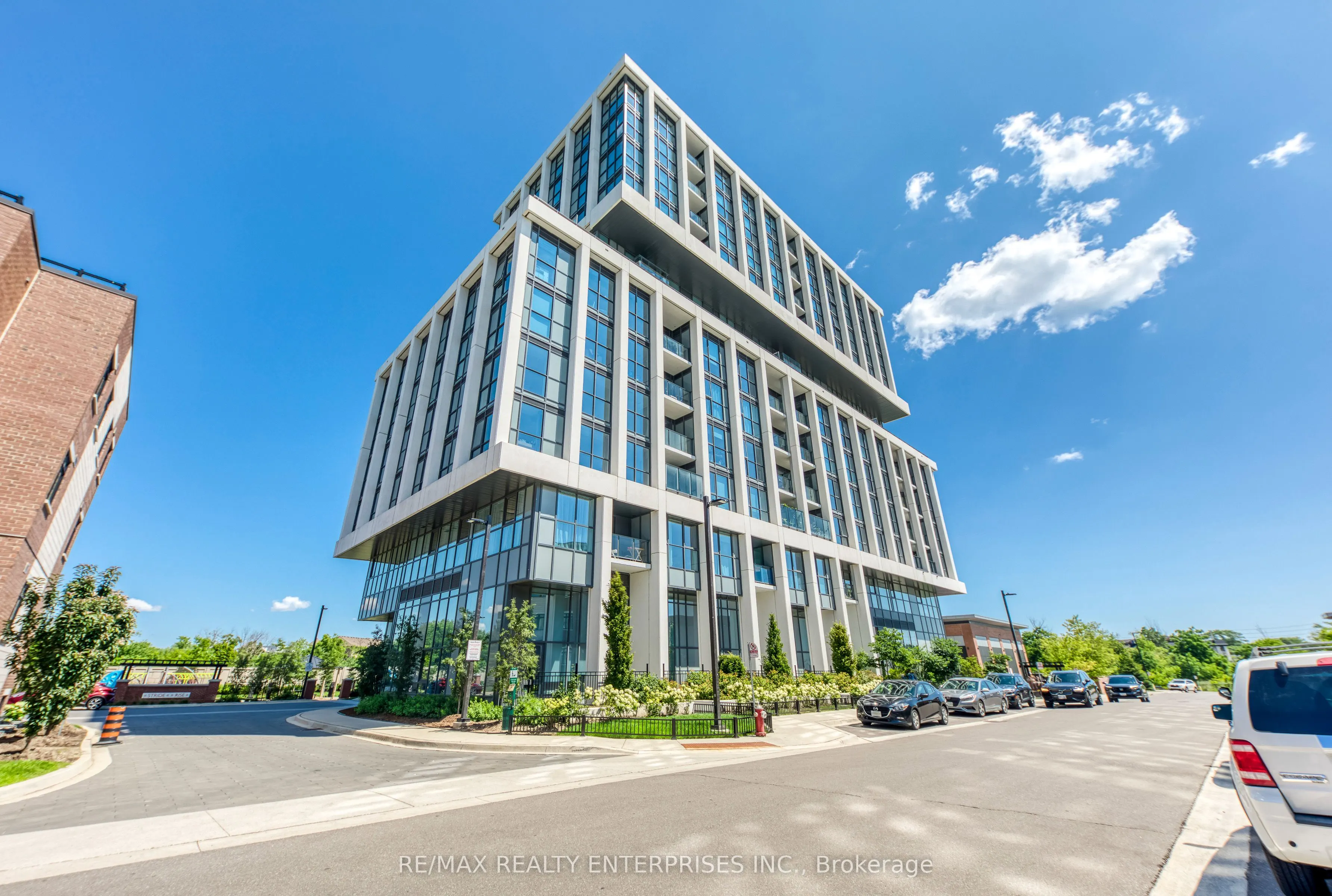1063 Douglas McCurdy Common #312