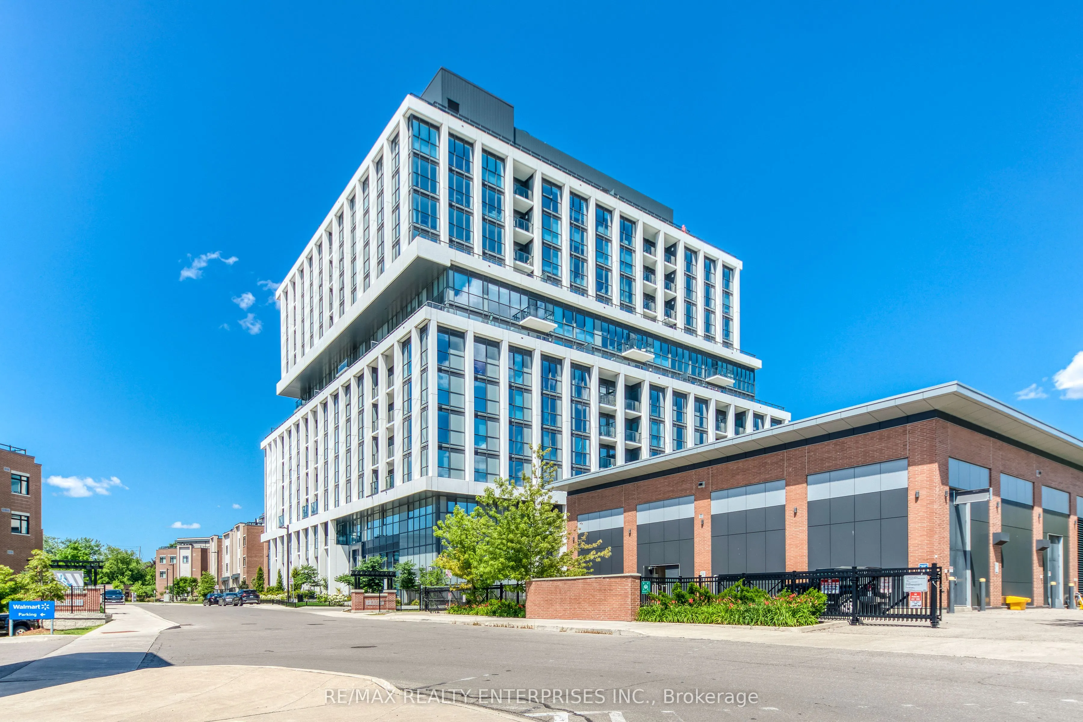 1063 Douglas McCurdy Common #312
