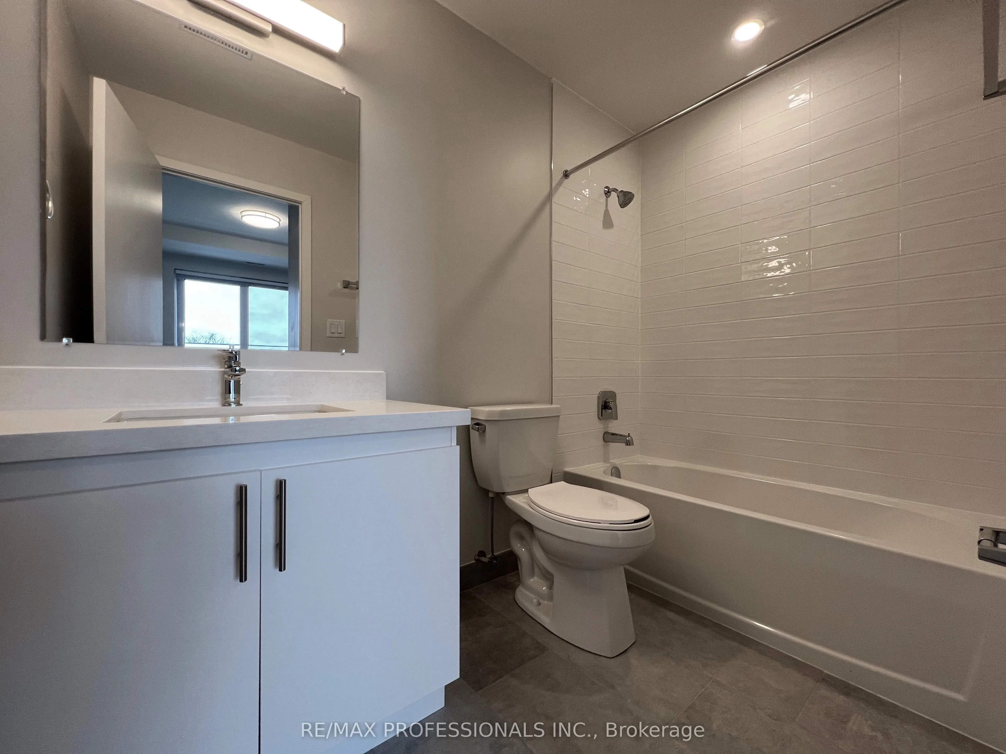 62 Dixfield Drive #121
