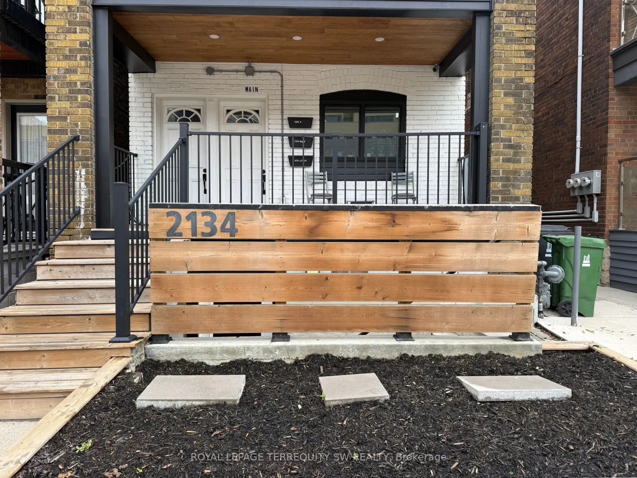 2134 Dundas Street W #1 Lower