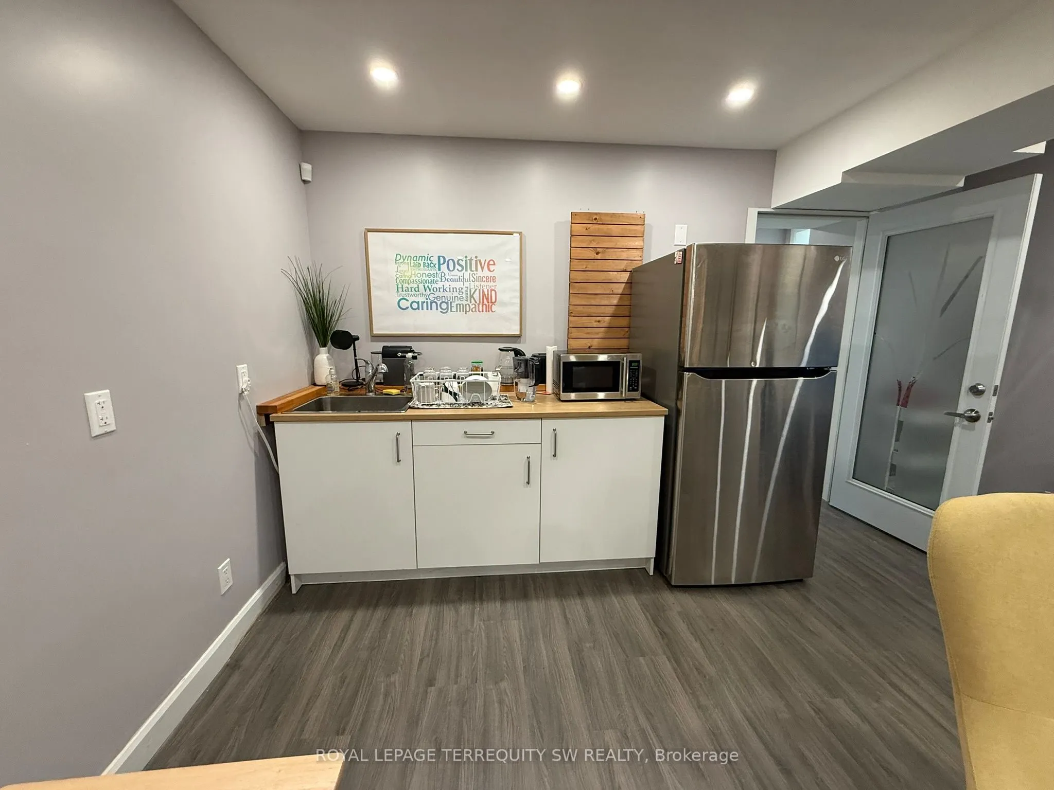 2134 Dundas Street W #1 Lower