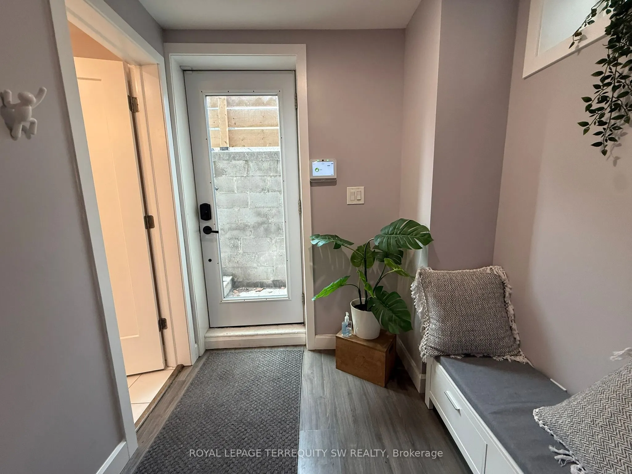 2134 Dundas Street W #1 Lower