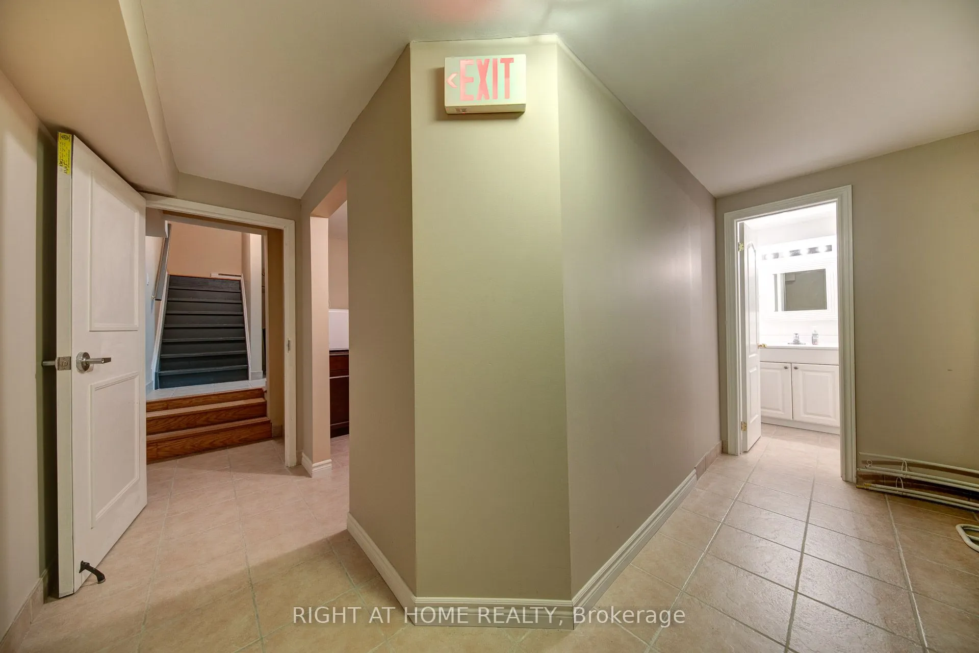 120 BRONTE Road #10
