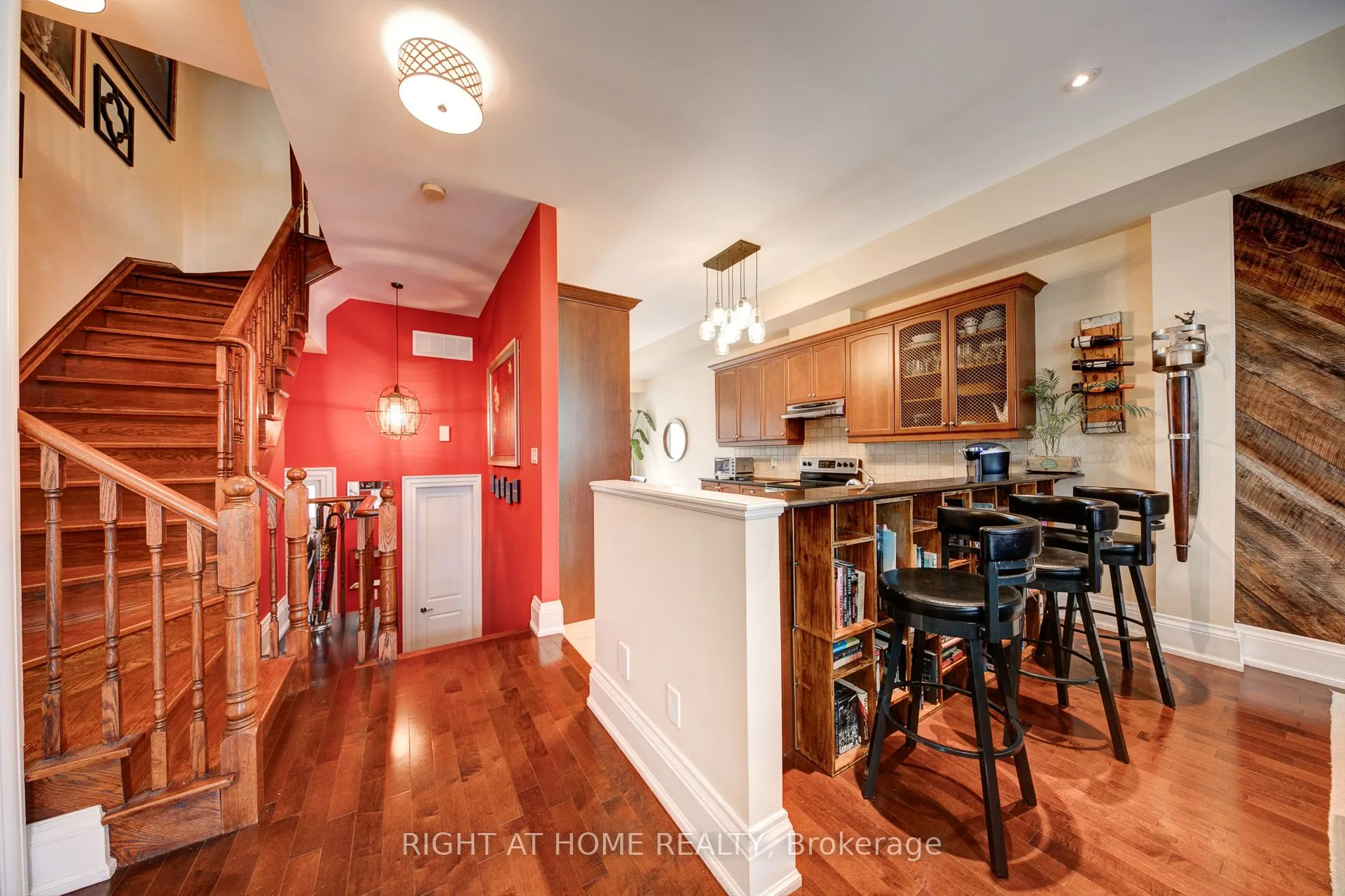 120 BRONTE Road #10