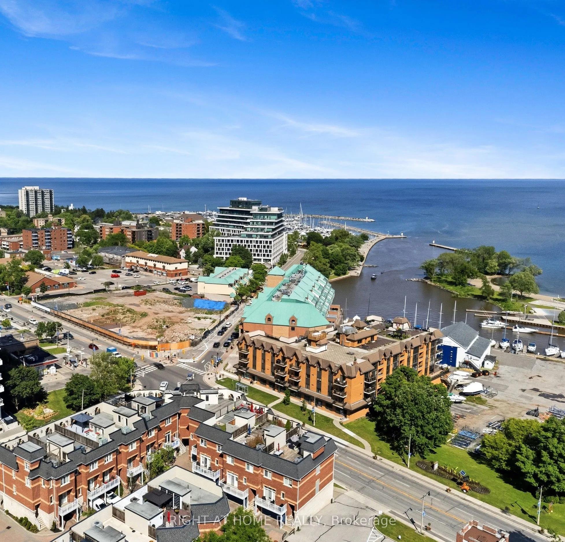 120 BRONTE Road #10
