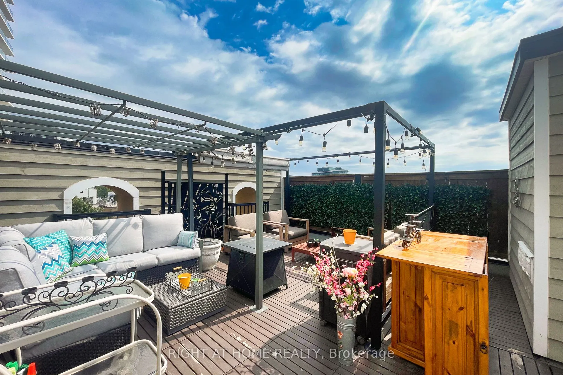 120 BRONTE Road #10