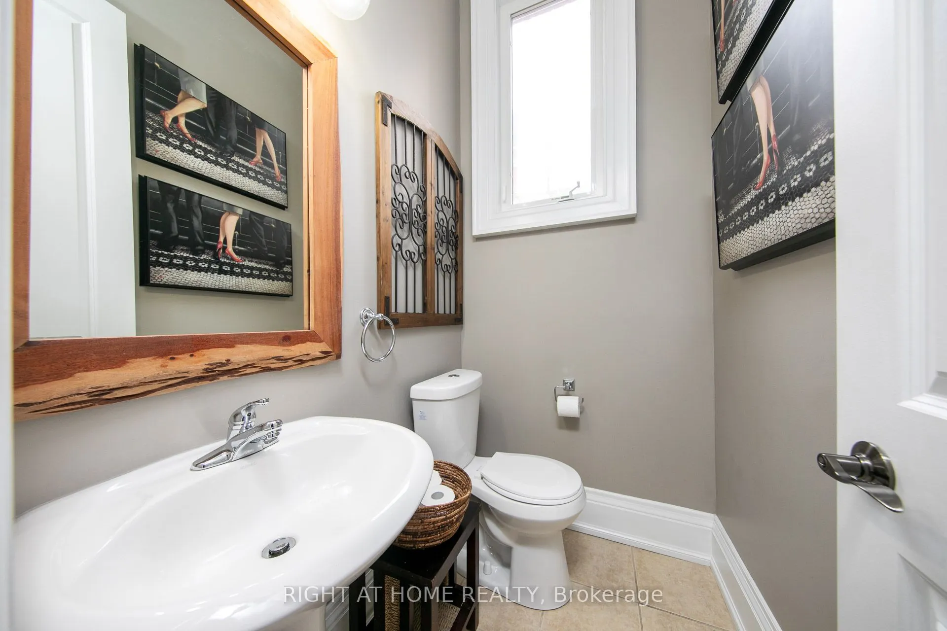 120 BRONTE Road #10