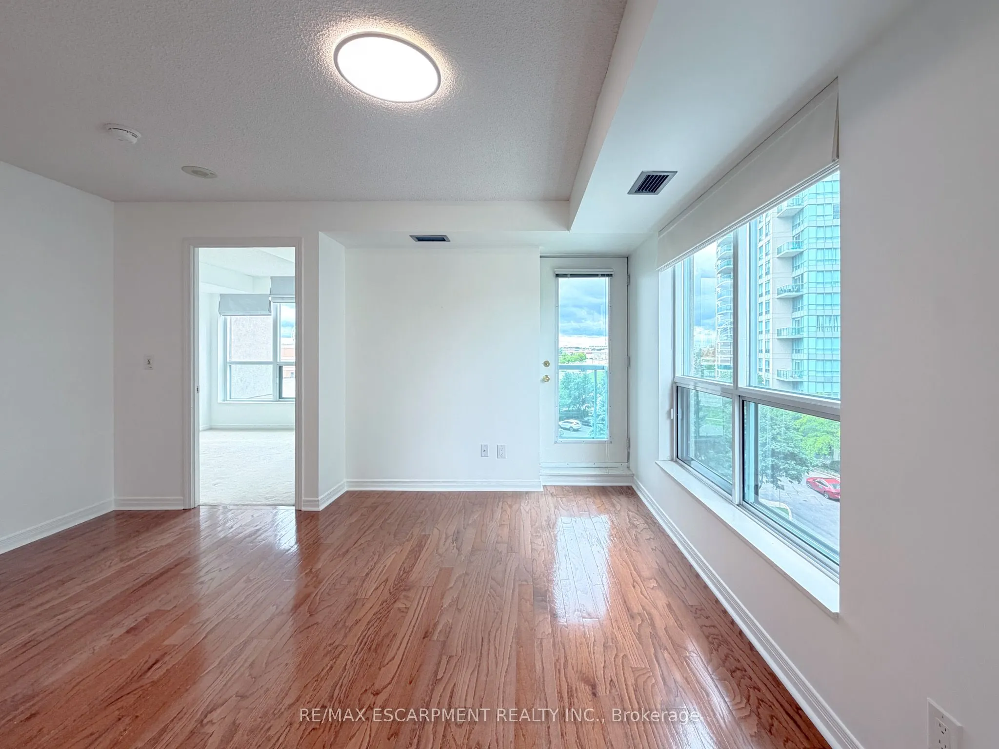 2545 Erin Centre Boulevard #509