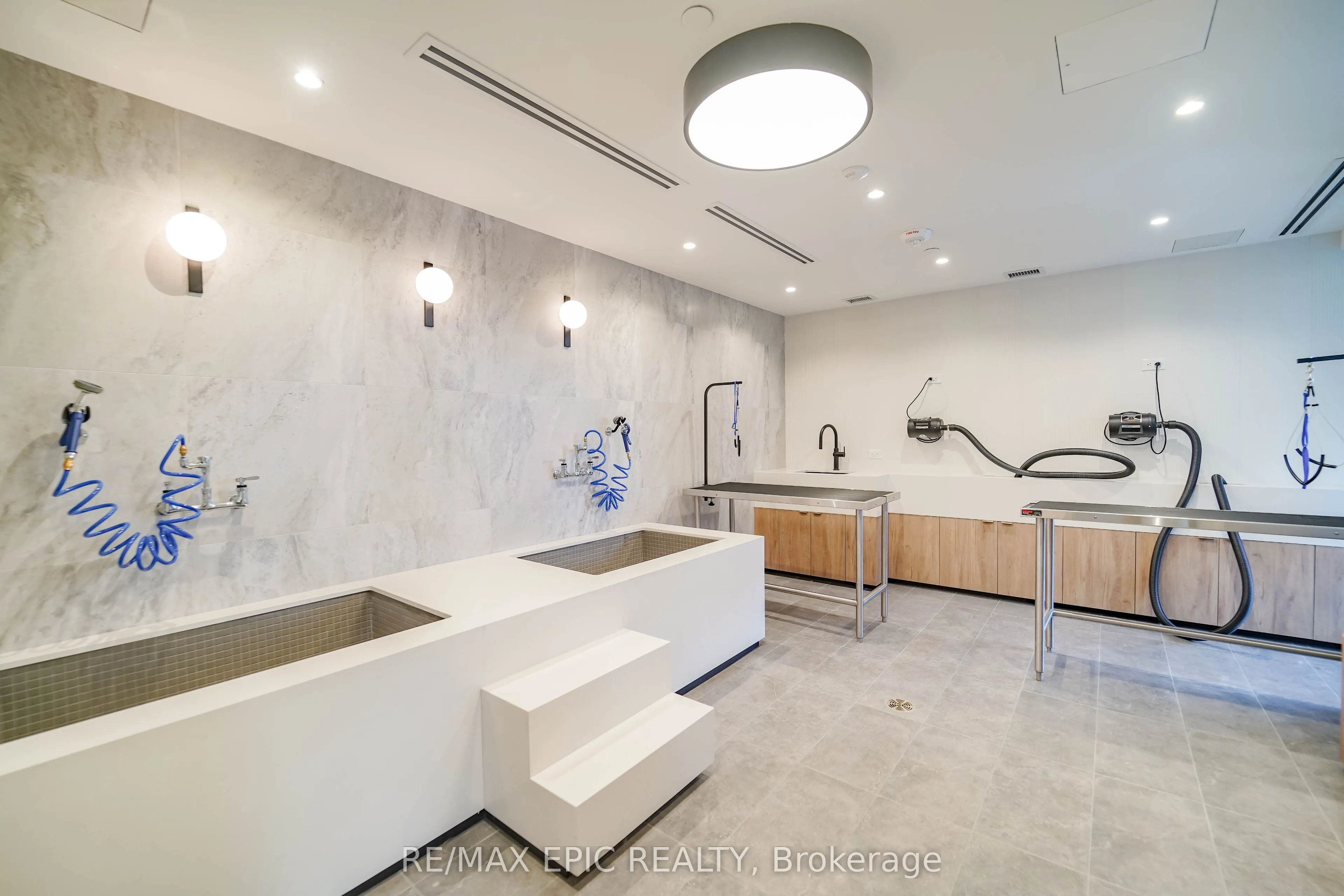 1100 Sheppard Street W #928