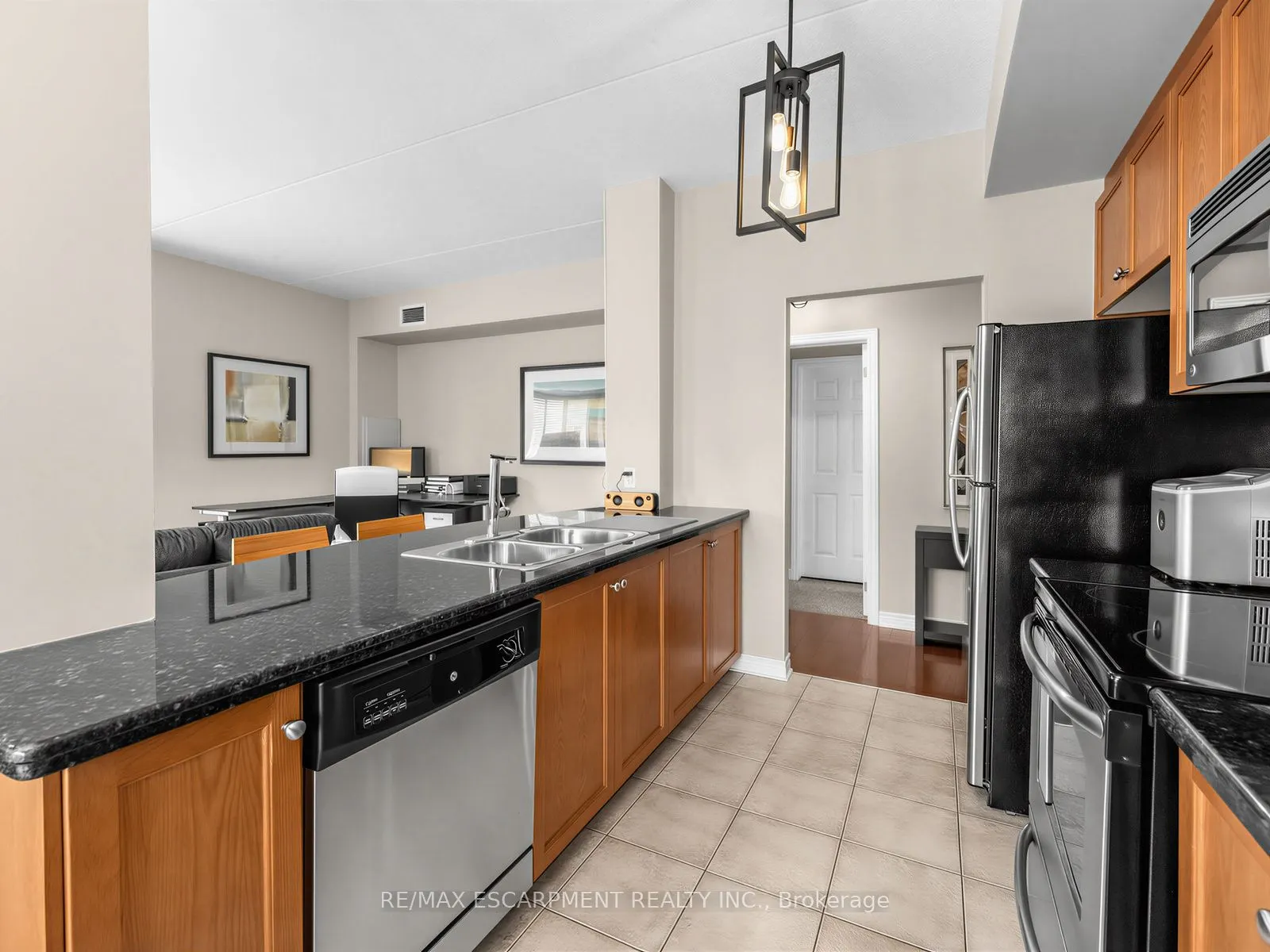 1379 COSTIGAN Road #103