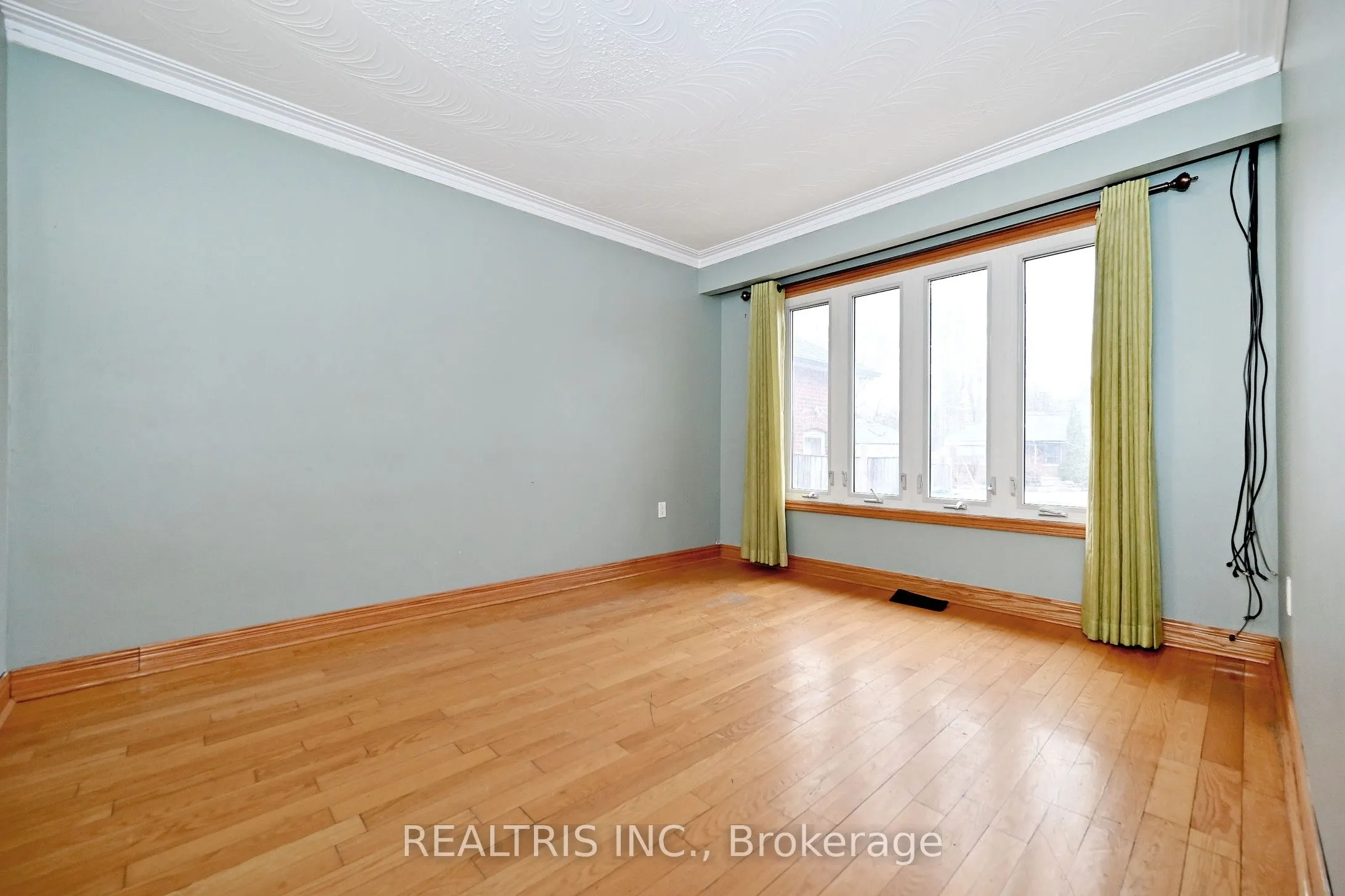 622 The Queensway