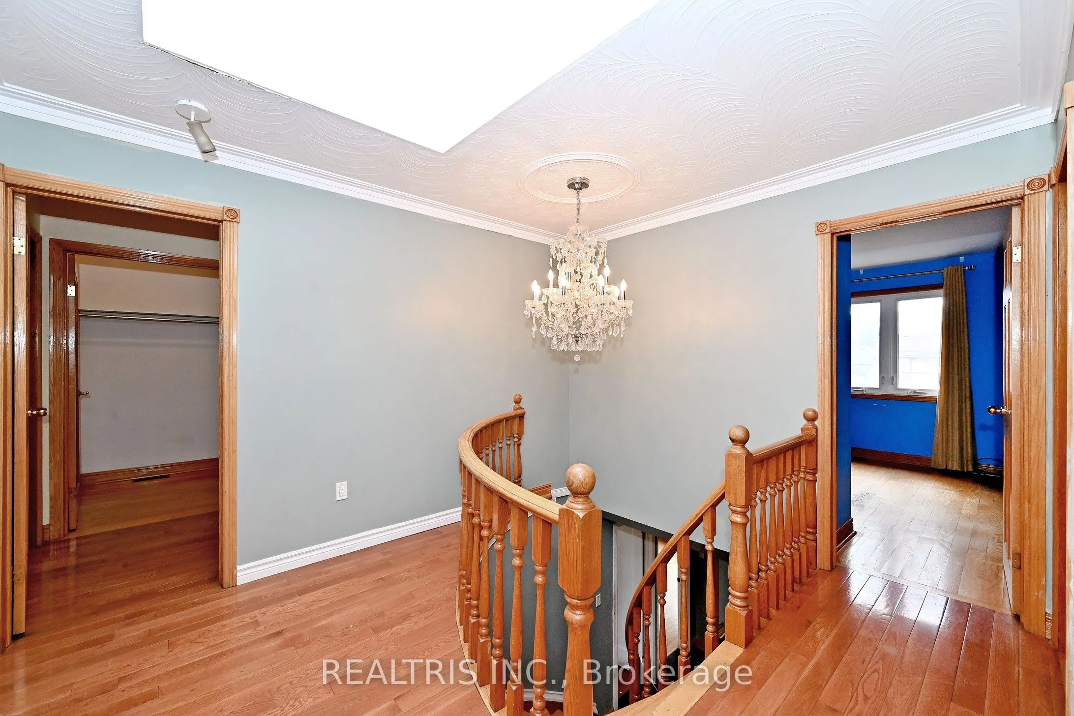 622 The Queensway