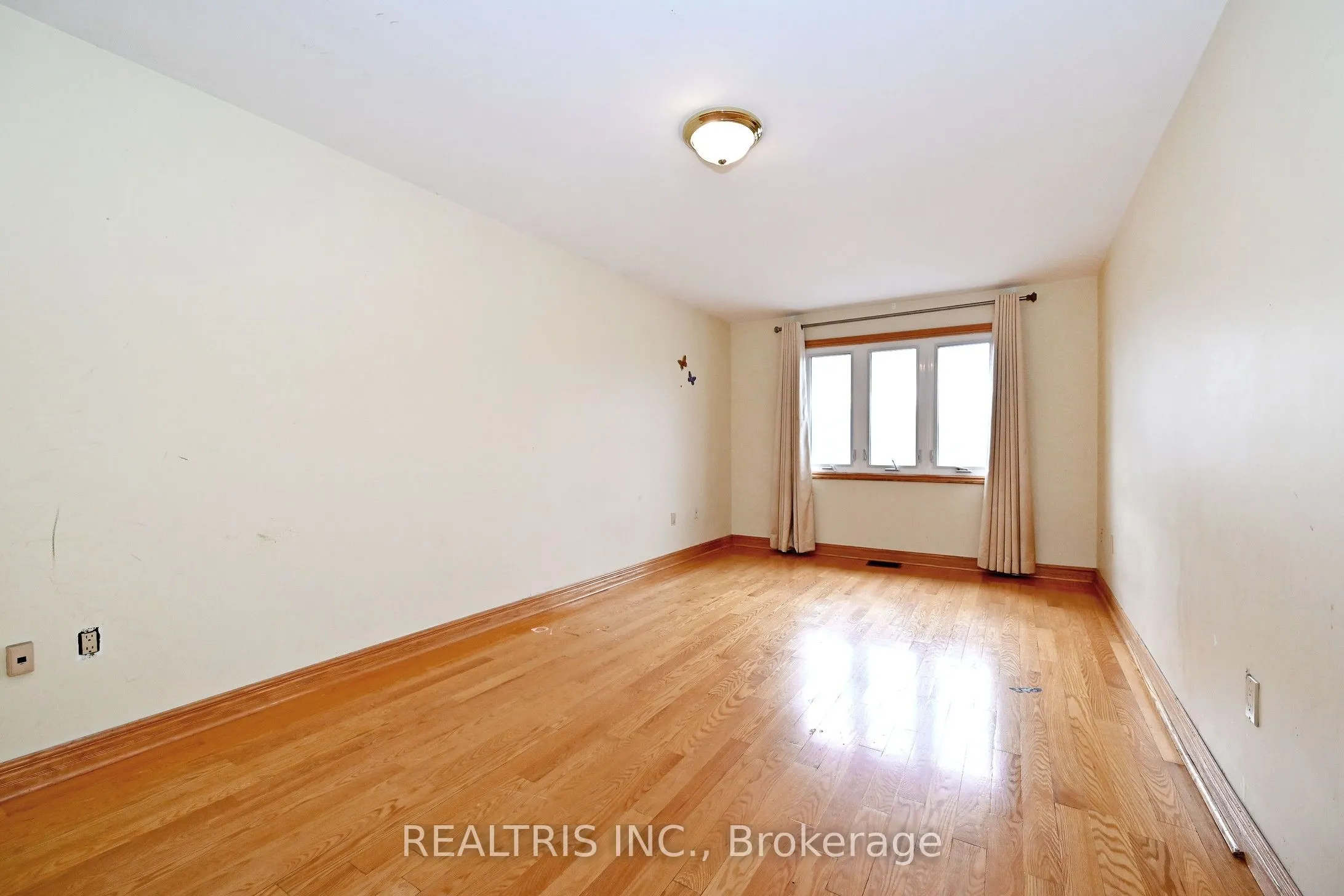 622 The Queensway