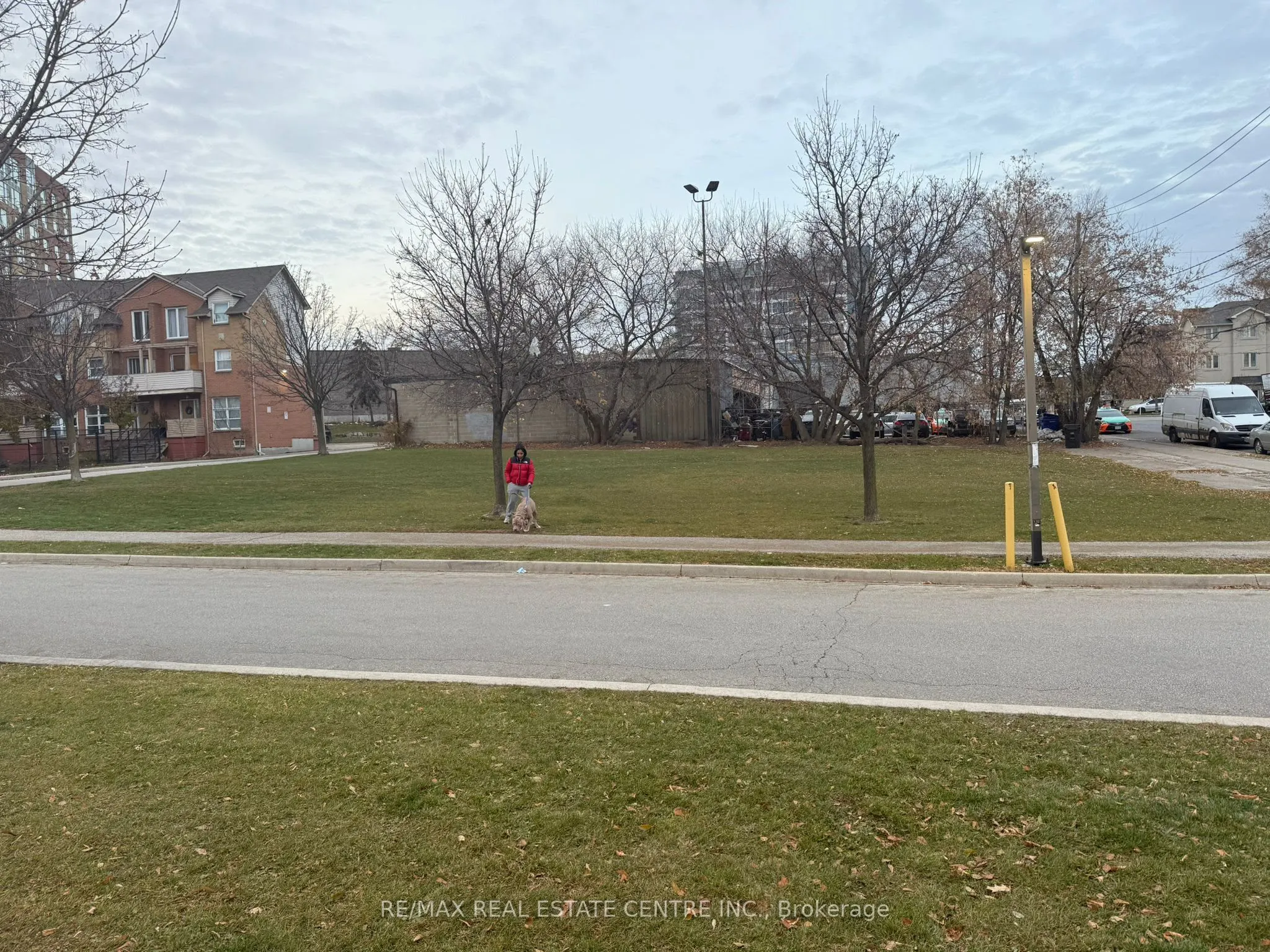 W/S keele st