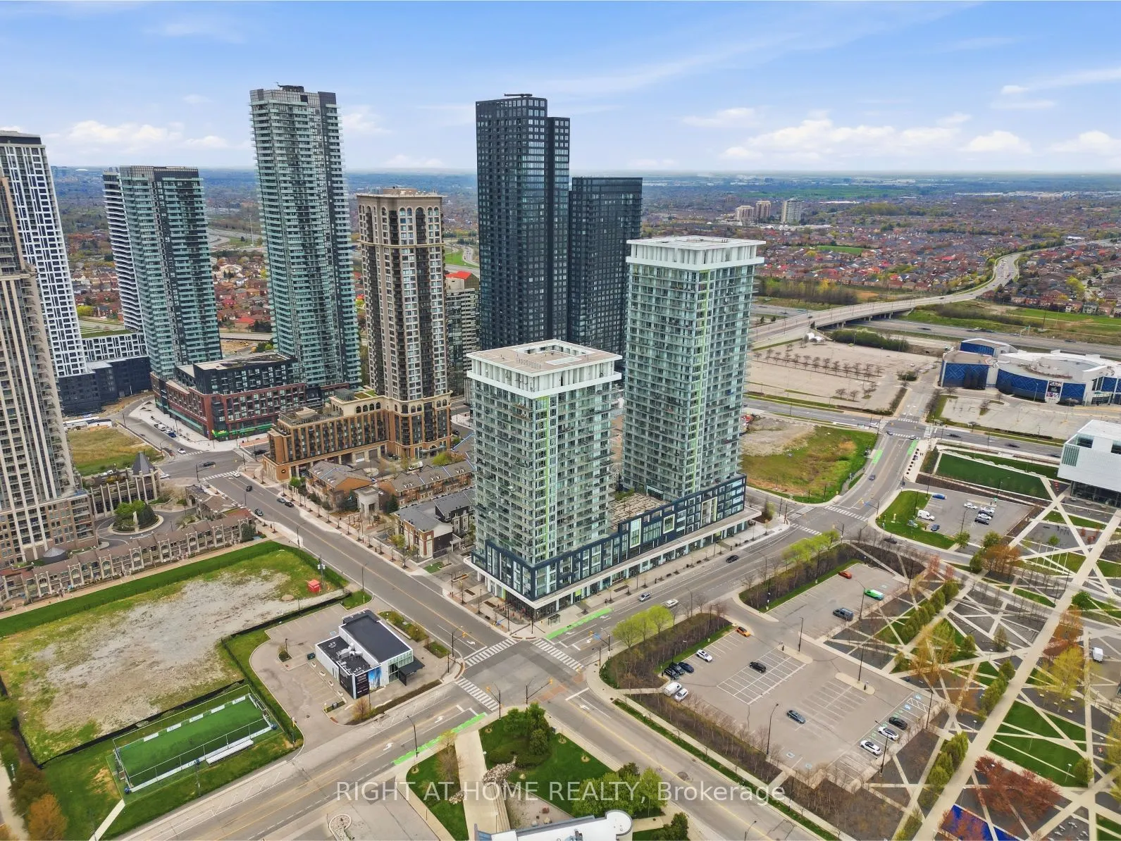 365 Prince Of Wales Drive #1105