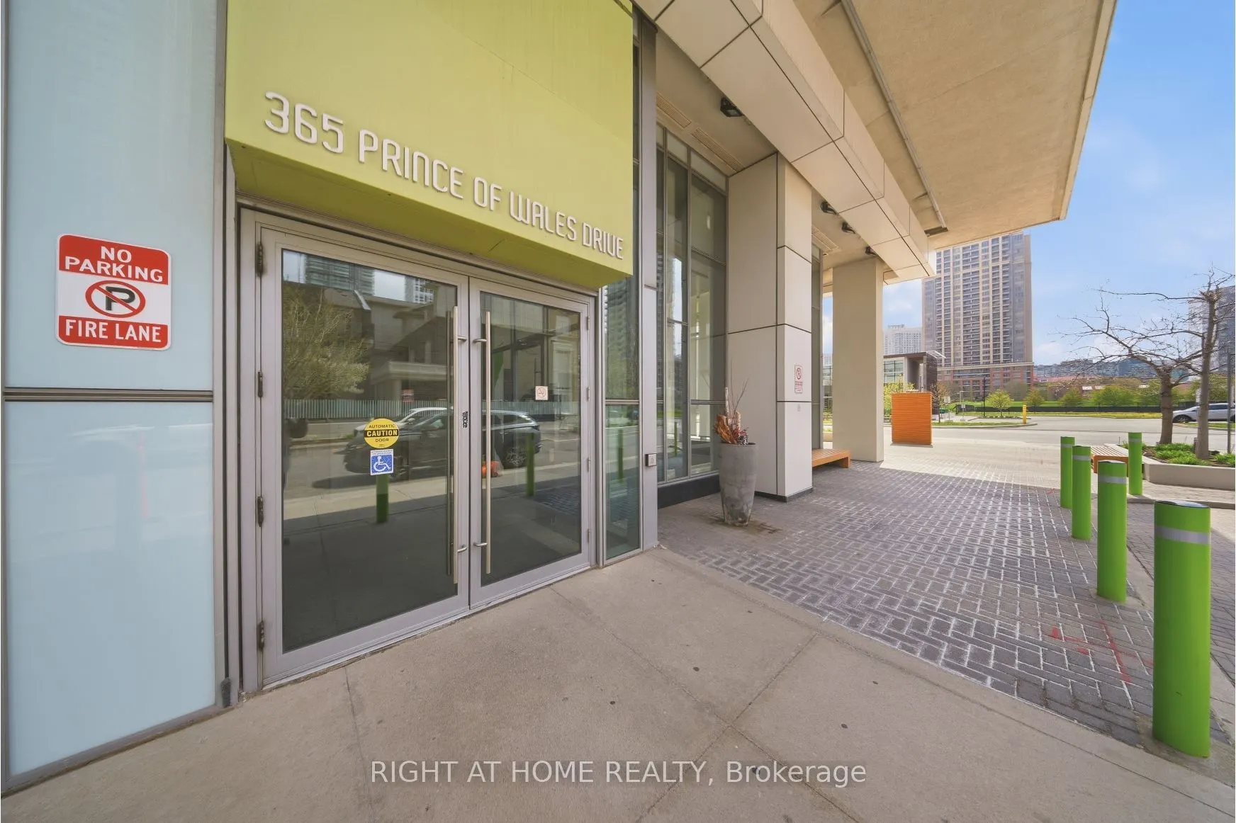 365 Prince Of Wales Drive #1105