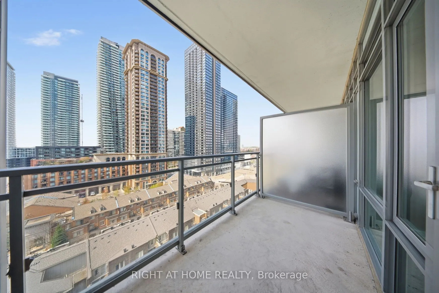 365 Prince Of Wales Drive #1105