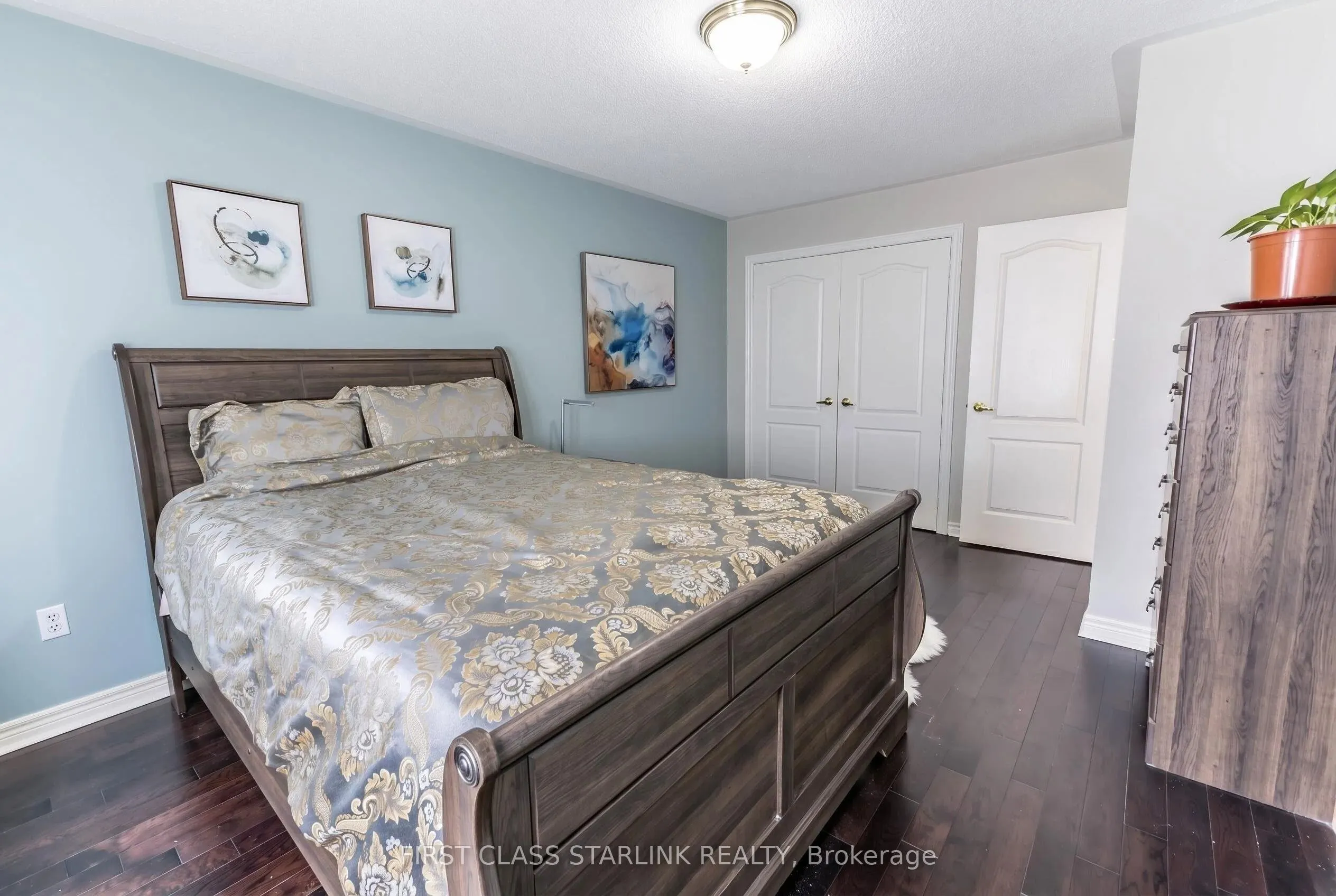 5467 Planters Wood Court