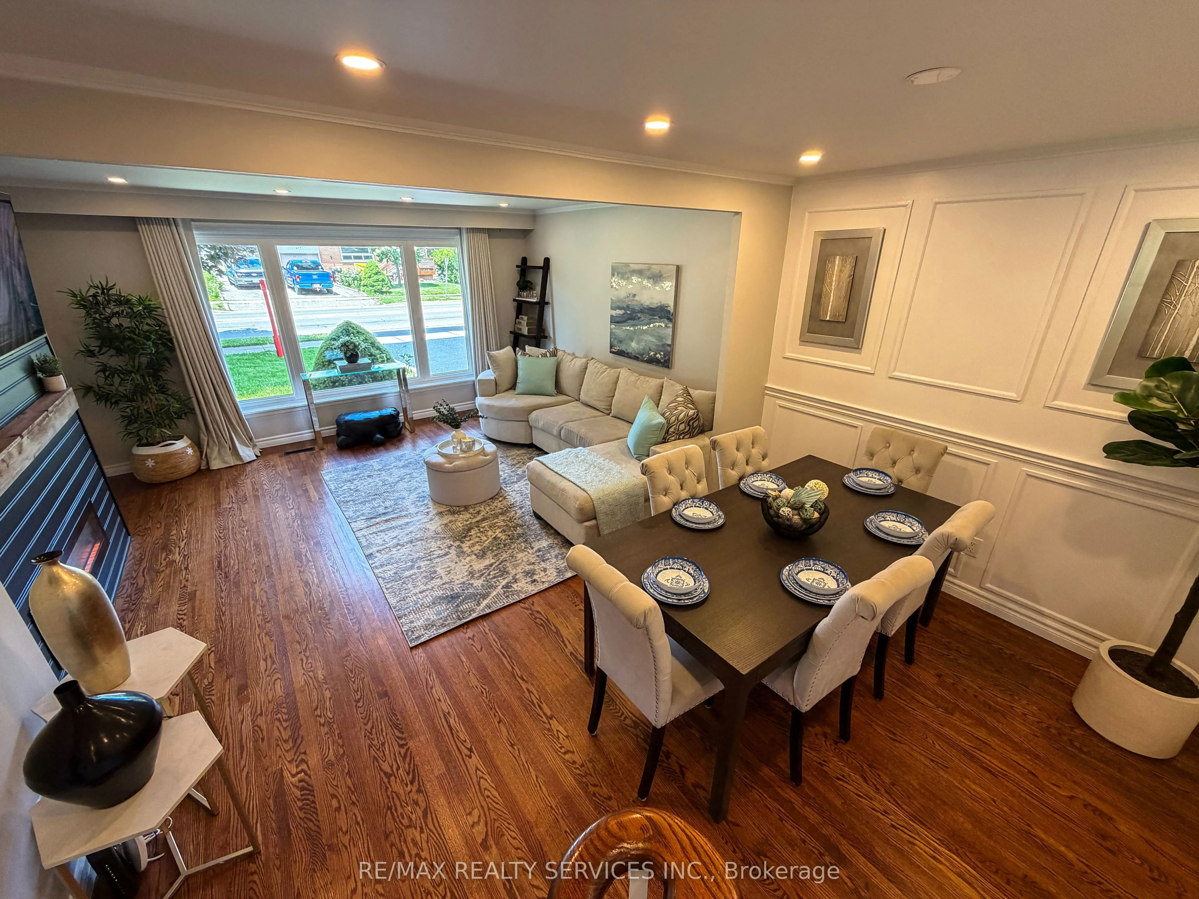 238 Laurier Avenue