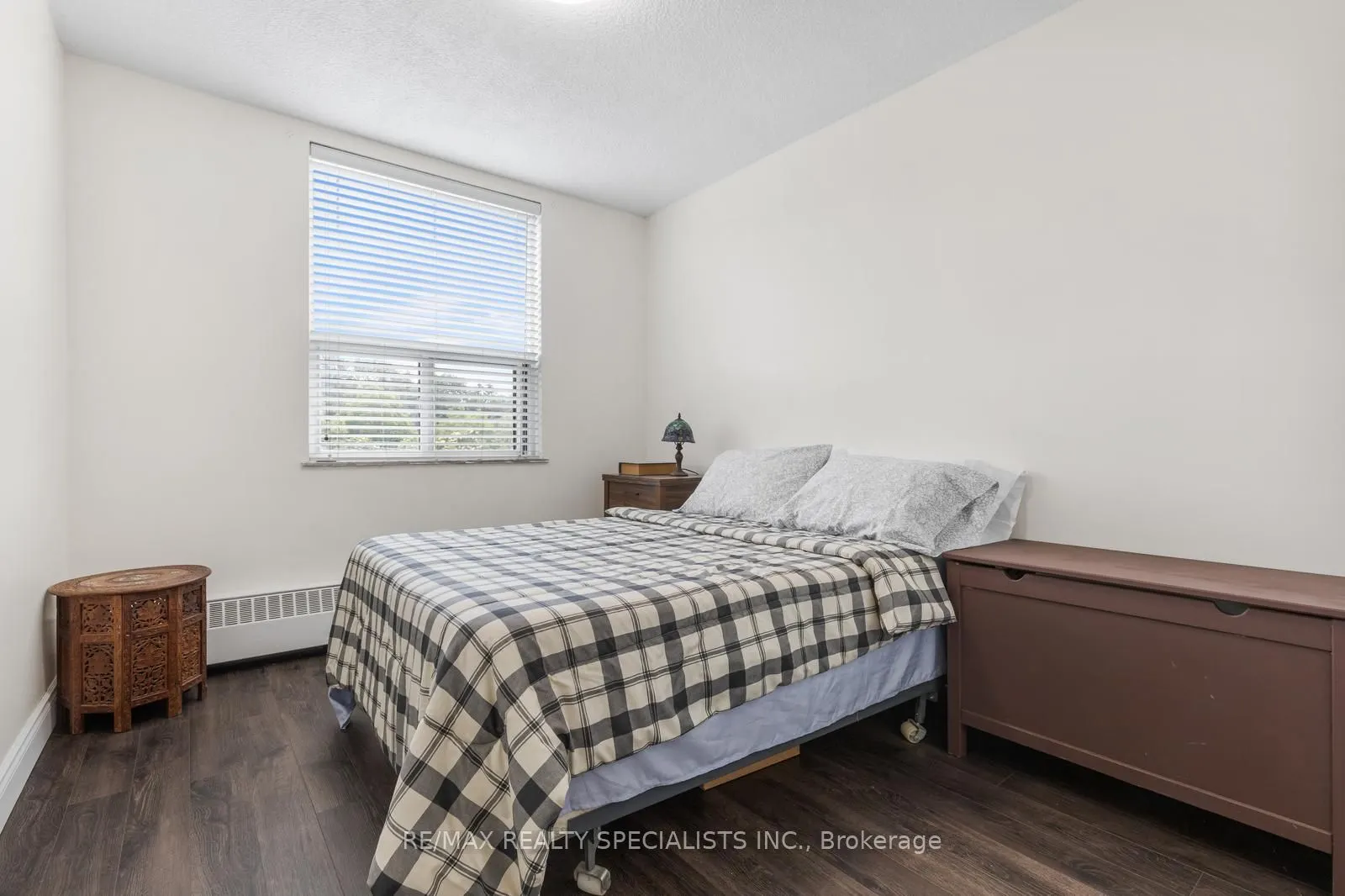 49 Queen Street #301