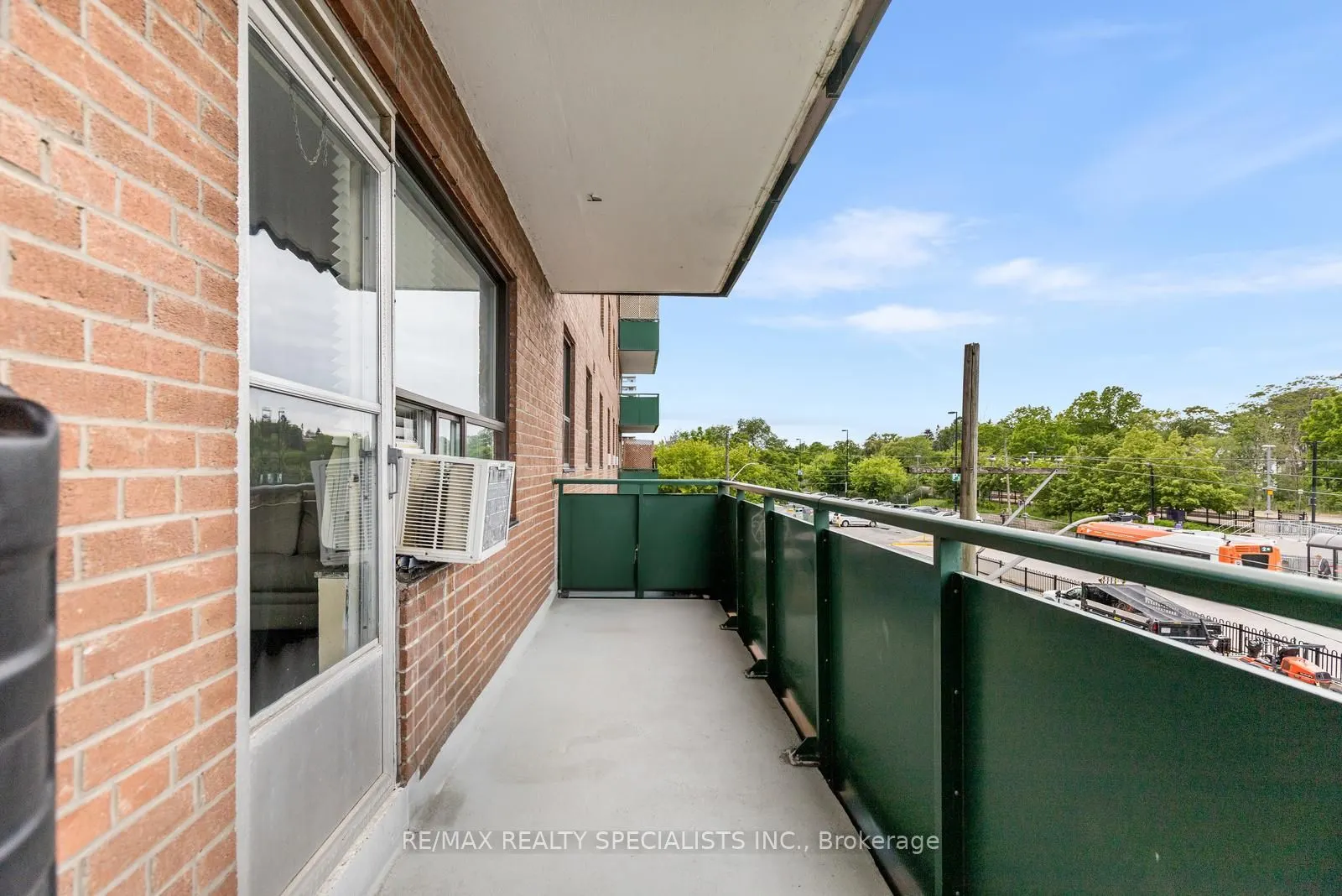 49 Queen Street #301
