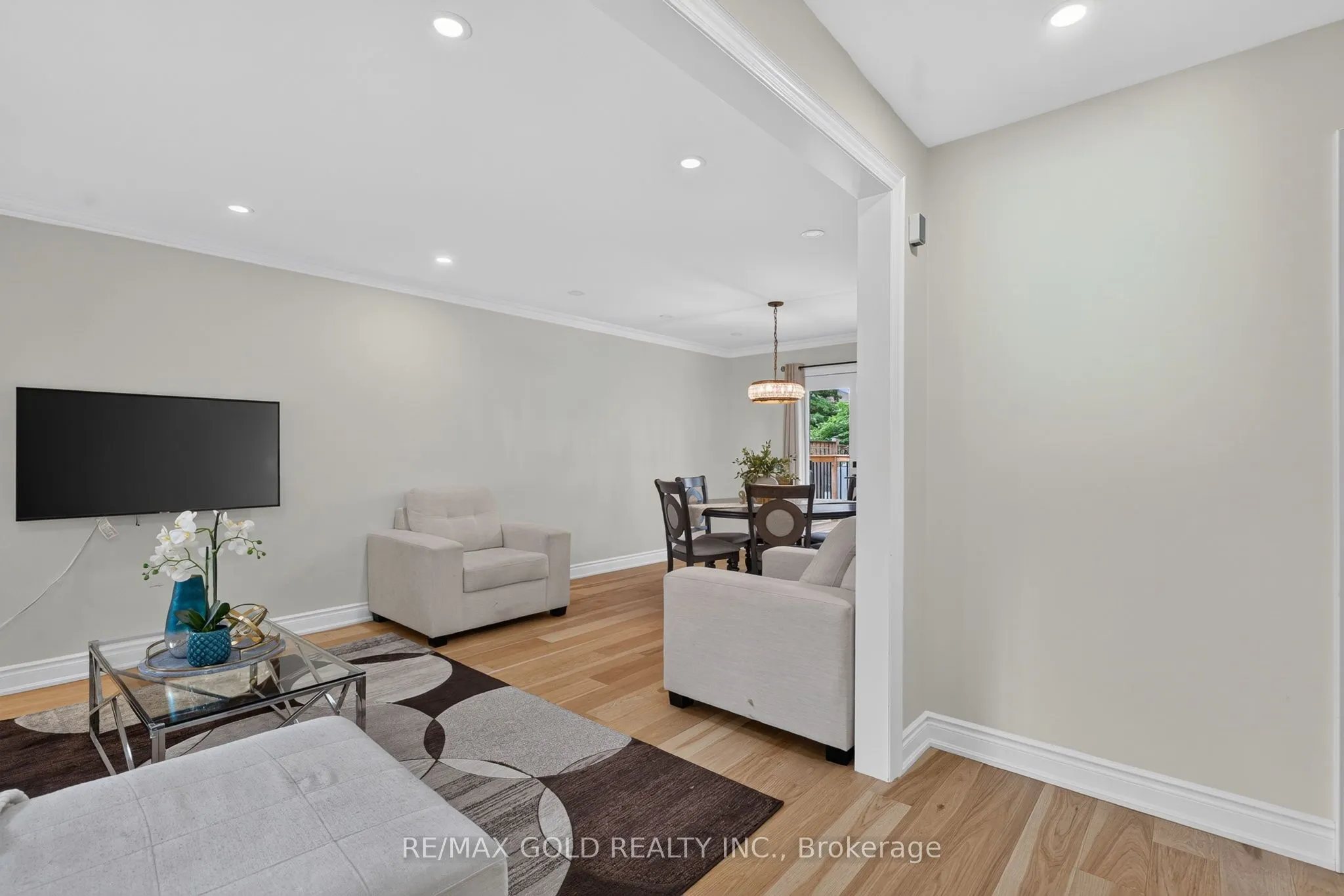40 Devonshire Drive