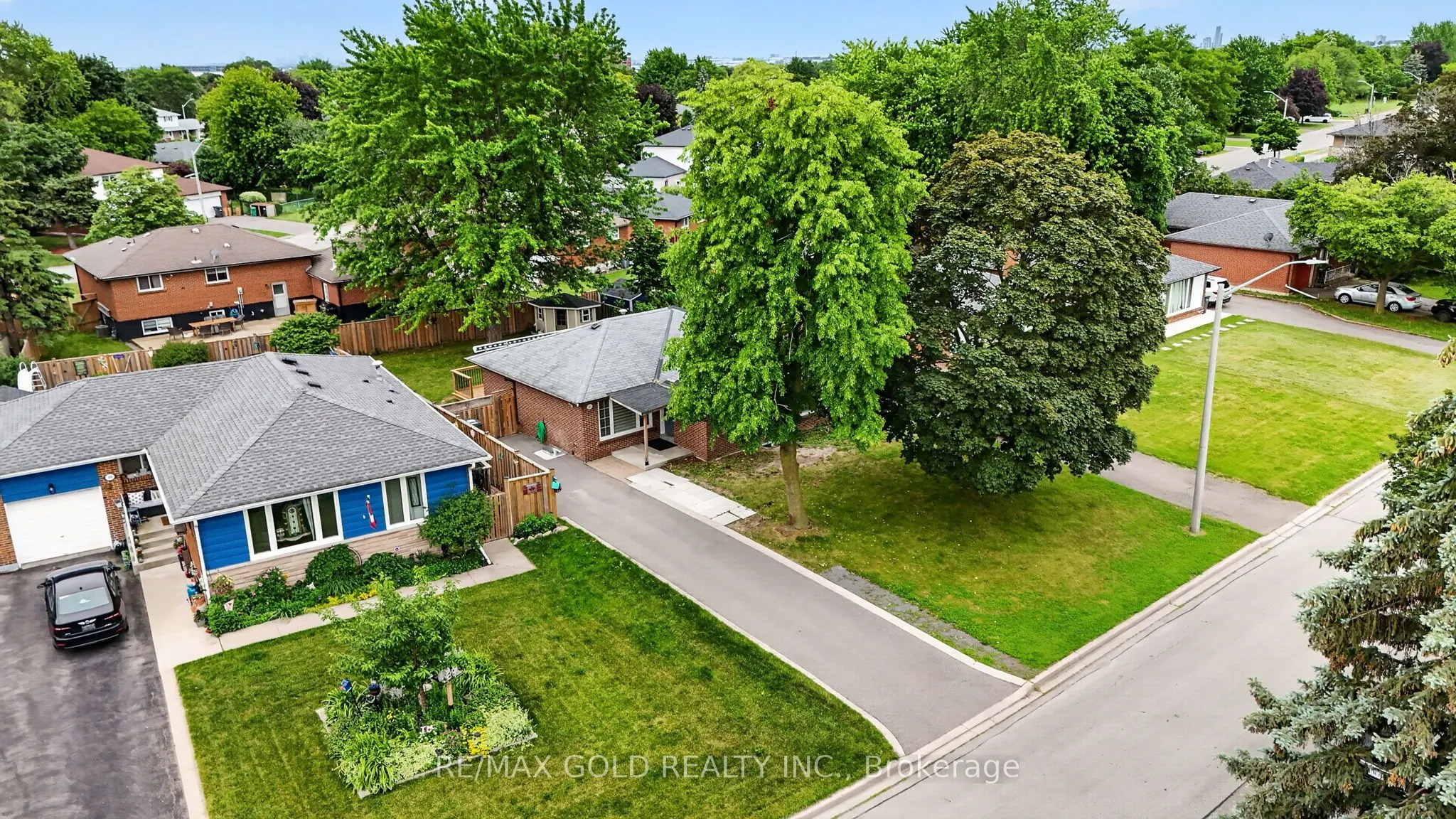 40 Devonshire Drive