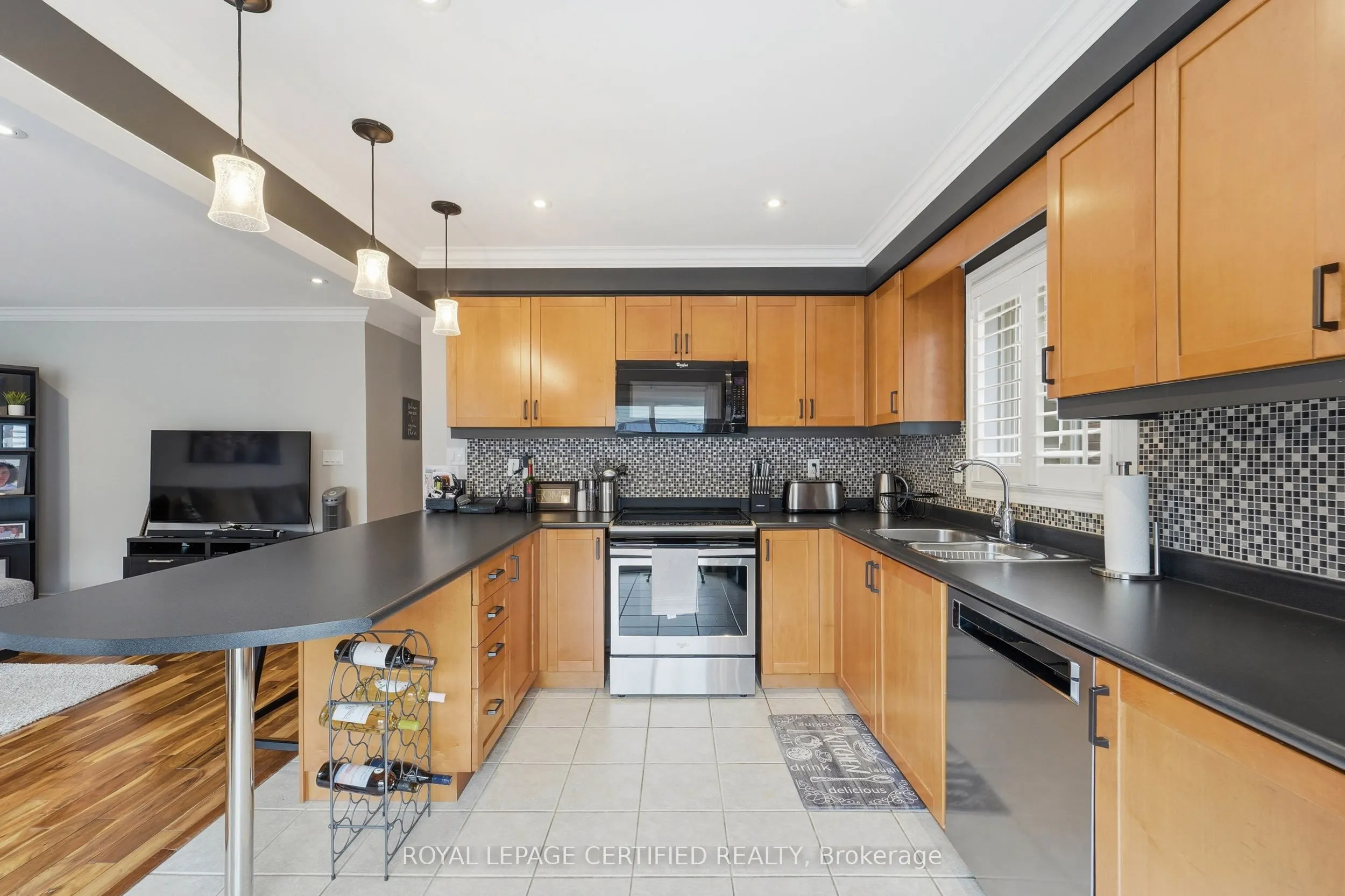1149 Barr Crescent