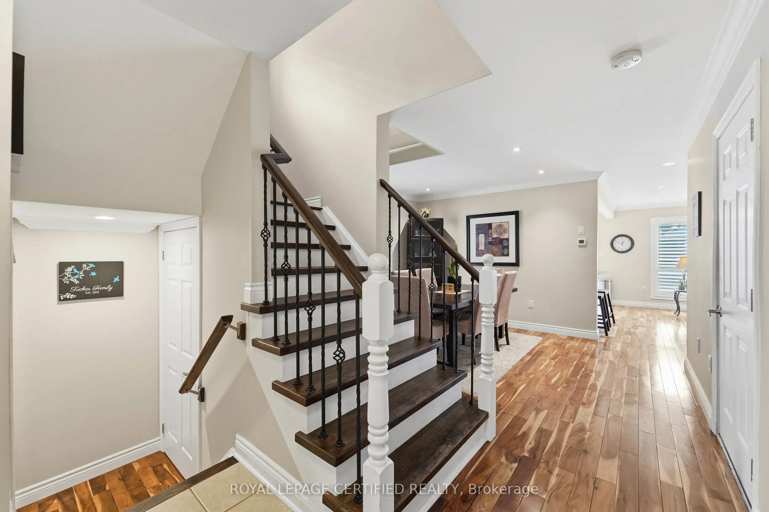 1149 Barr Crescent