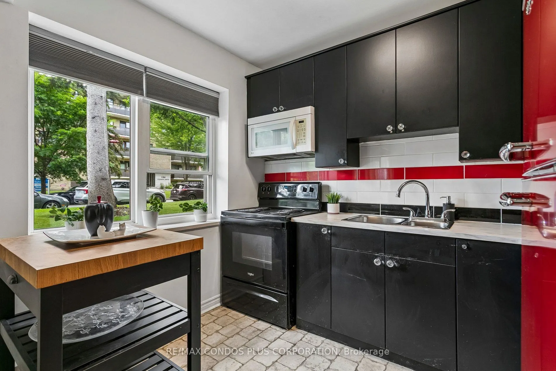 185 Stephen Drive #101