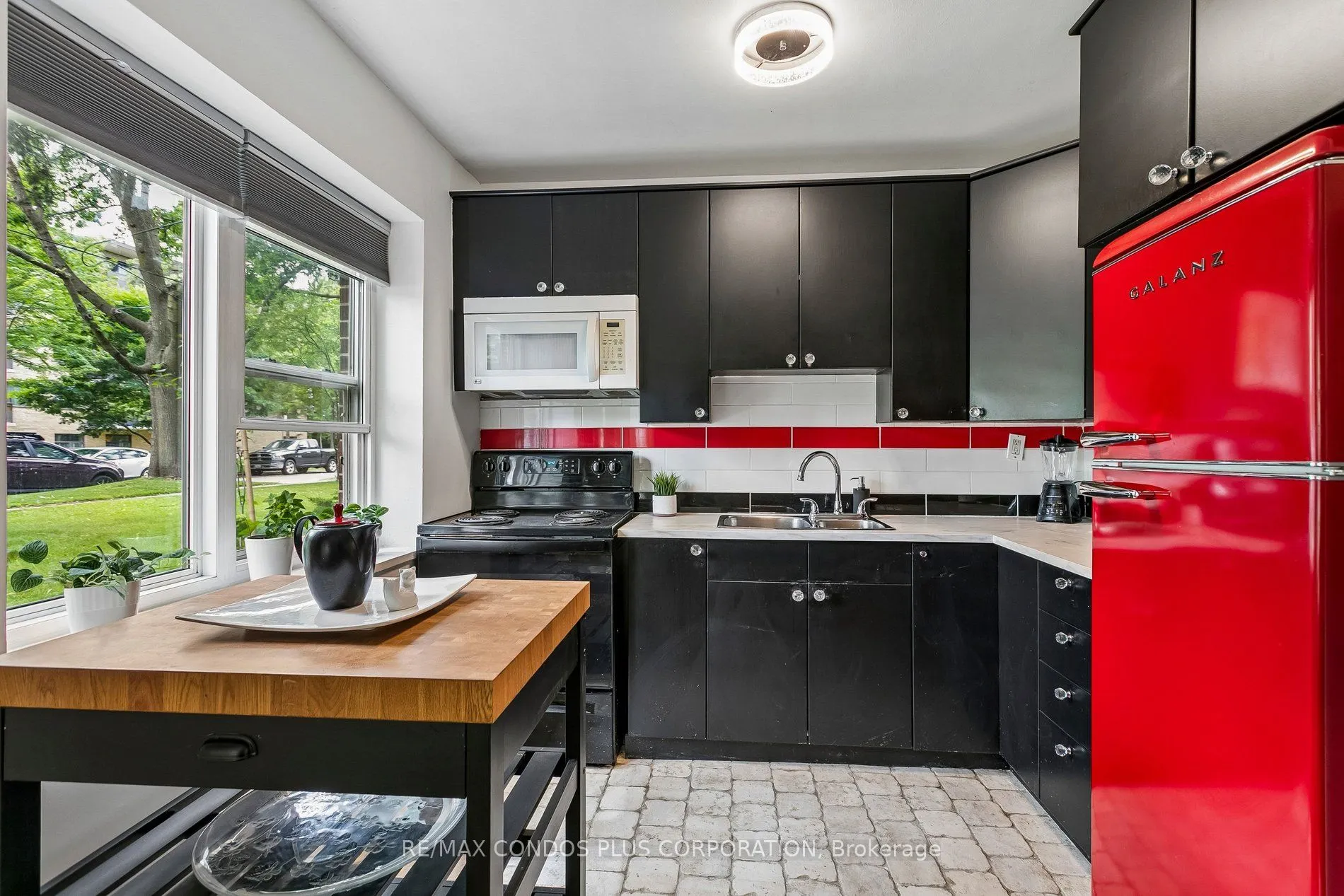 185 Stephen Drive #101